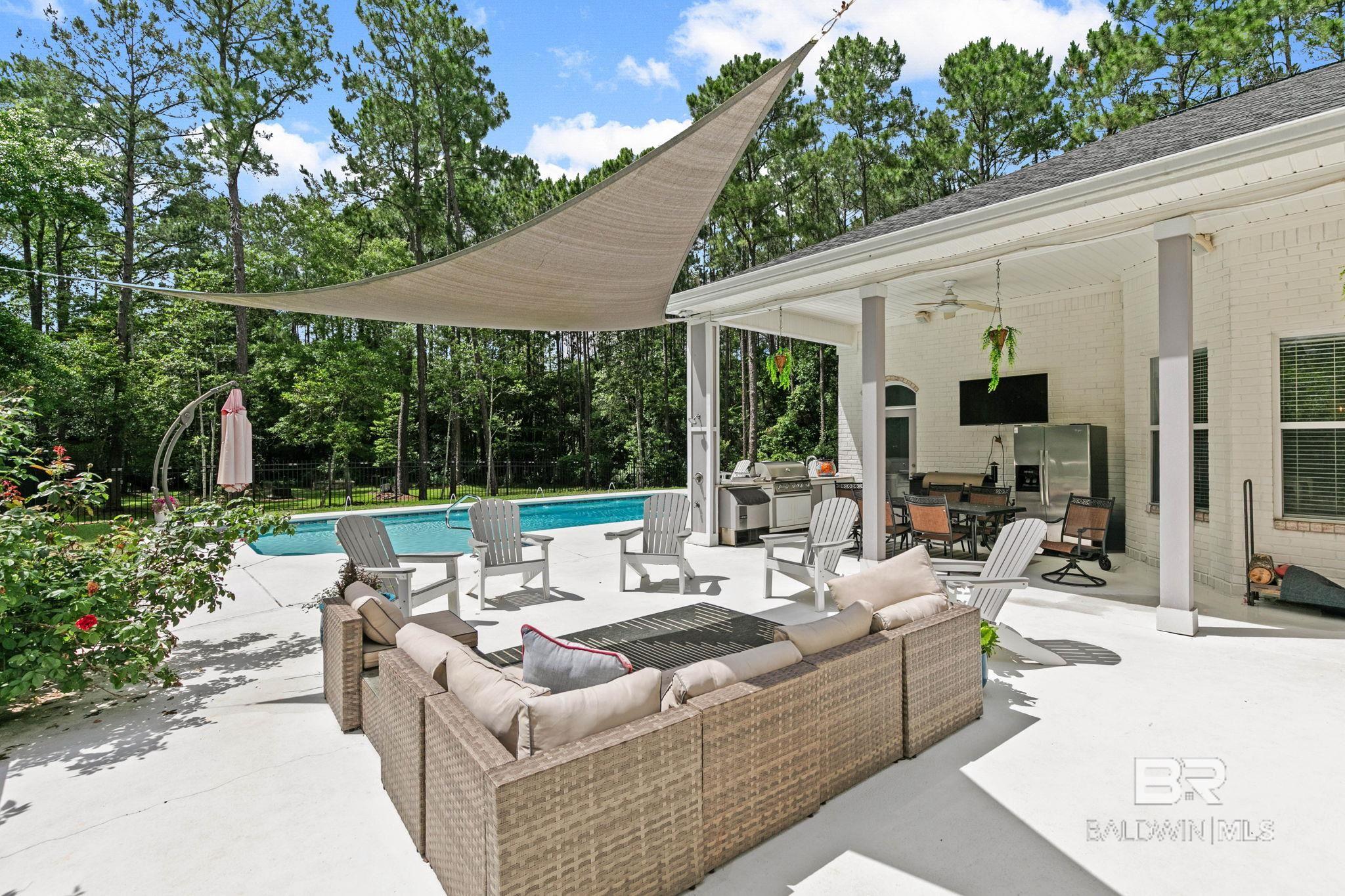 https://zimg.paragon.ice.com/ParagonImages/Property/PG/BCAR/396340/14/0/0/4414b9d86ac8775b460c9aae55360f77/7/bb465c573f6b32f35835149cddd8da61/396340-e616159e-82bd-4701-94cf-1356bfe276c8.JPG