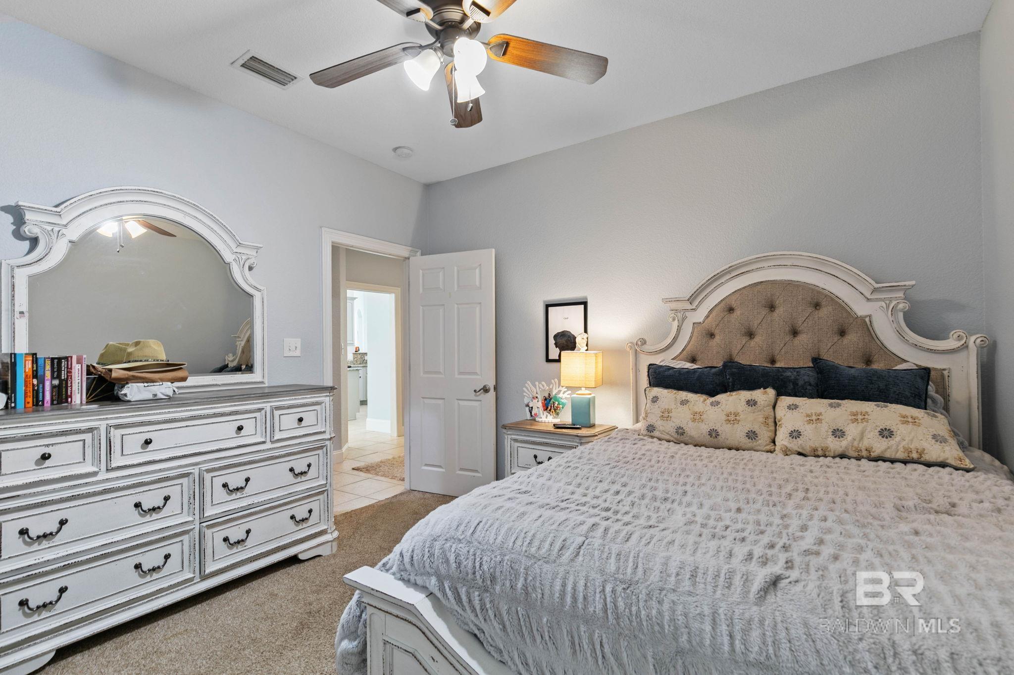 https://zimg.paragon.ice.com/ParagonImages/Property/PG/BCAR/396340/31/0/0/9eb65654d9690c981a4db6eb516e141f/7/bb465c573f6b32f35835149cddd8da61/396340-f5f185c4-501e-4ef4-a7fe-05df35b3b4ba.JPG
