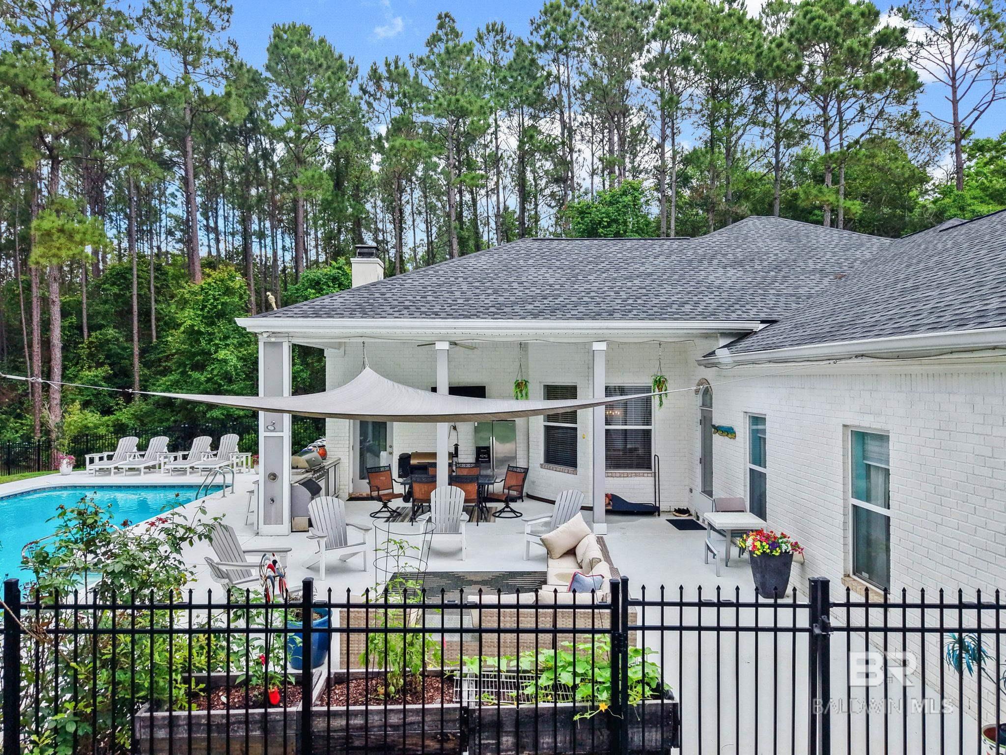 https://zimg.paragon.ice.com/ParagonImages/Property/PG/BCAR/396340/8/0/0/0b1c130d68ed7dd28f9de9ed5e687920/7/bb465c573f6b32f35835149cddd8da61/396340-9f60f686-aed0-4a47-ae41-56945447ea54.JPG