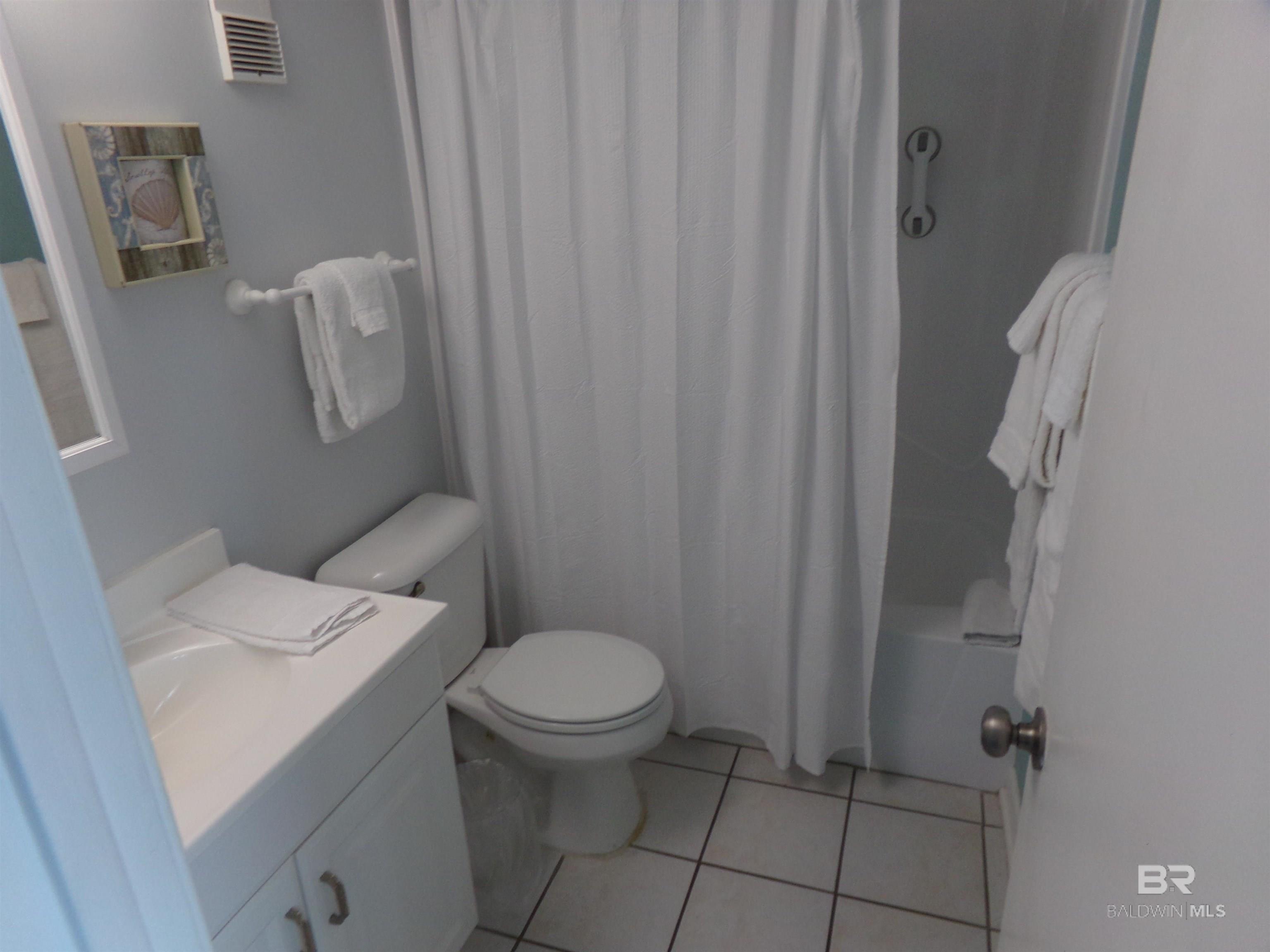 421 E Beach Boulevard UNIT 550, Gulf Shores, AL, 36542