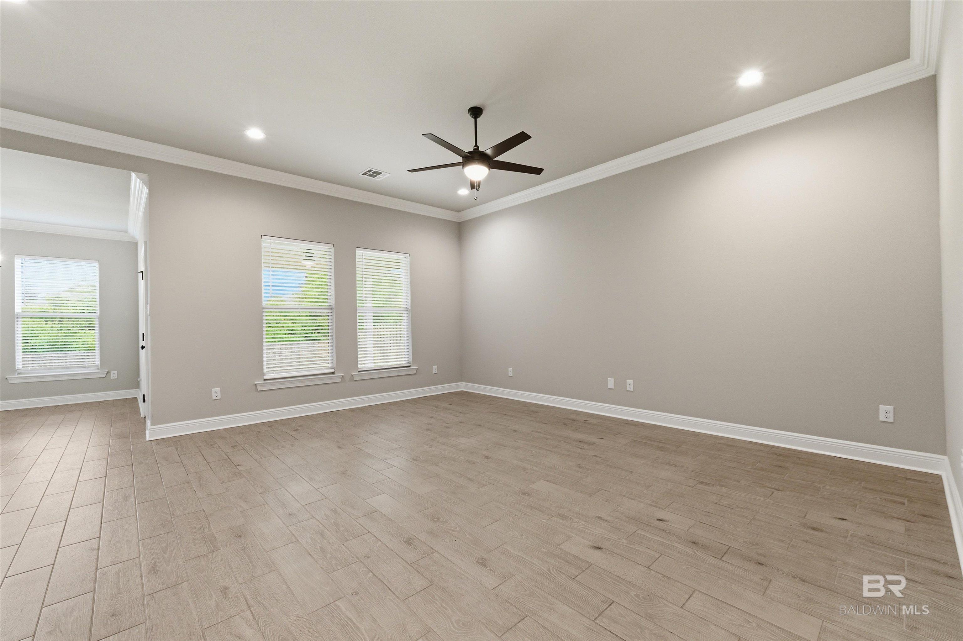 https://zimg.paragon.ice.com/ParagonImages/Property/PG/BCAR/396362/4/0/0/5bc81b536293b076a5720e53a39f5a16/7/7f3a43a53449e33a7e0bec26229bd503/396362-2e4a61a7-57d6-449d-9737-dd111262dc3b.JPG