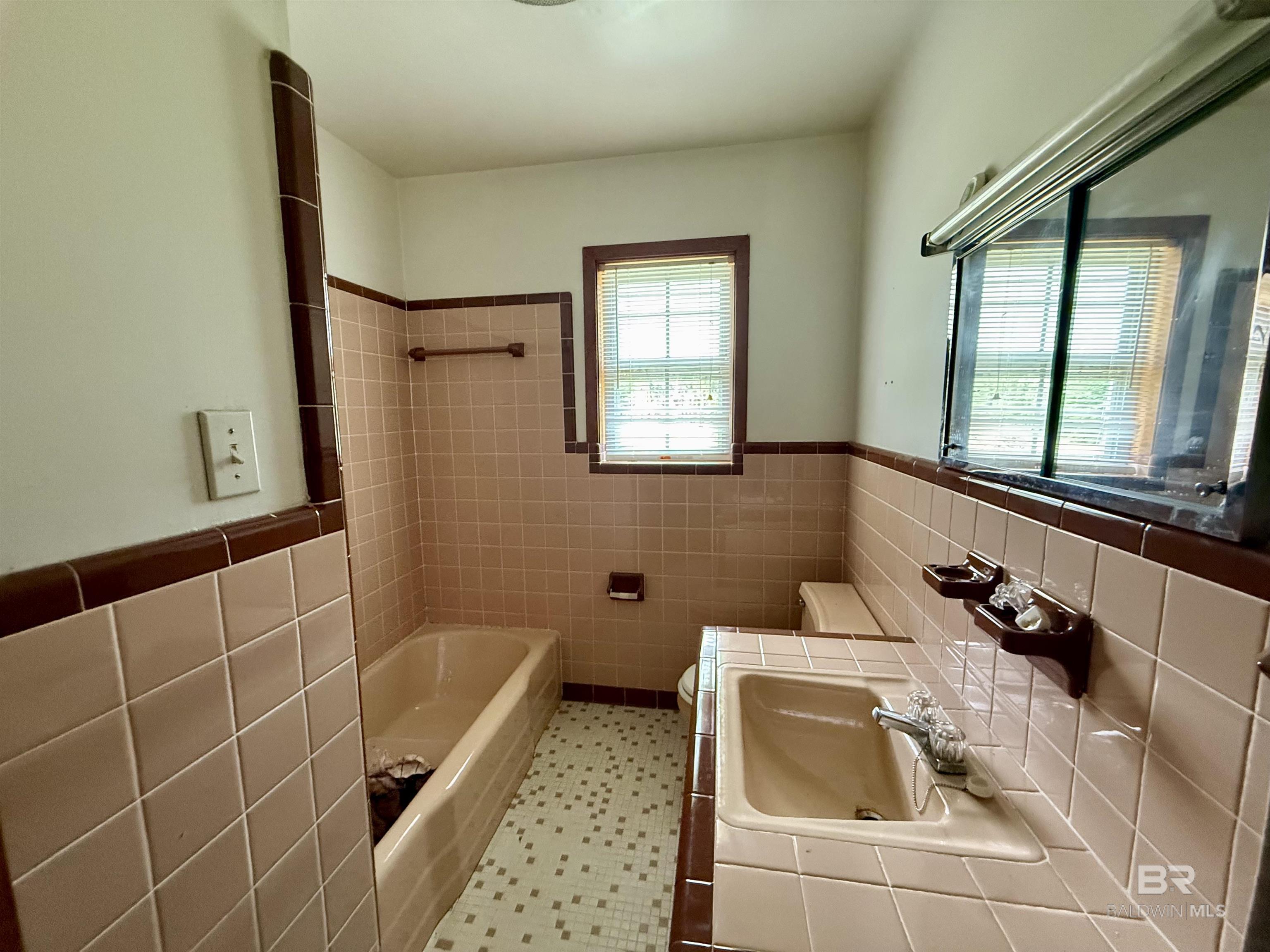 396377 | Photo 18