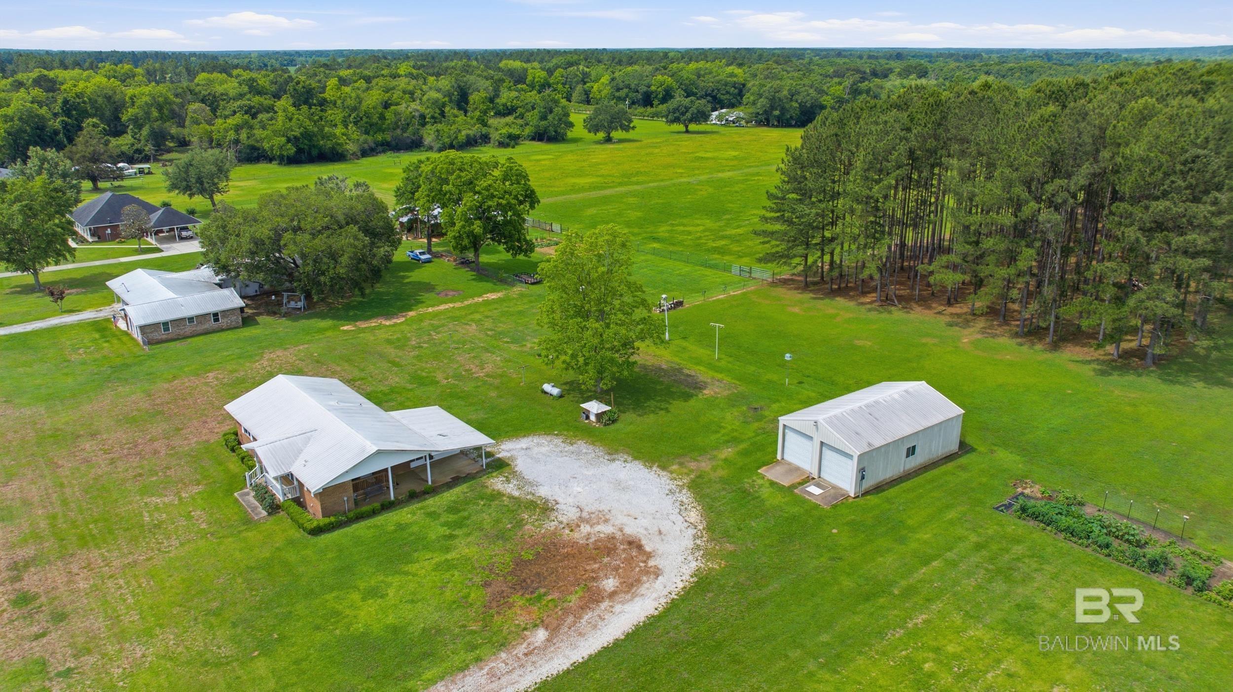 https://zimg.paragon.ice.com/ParagonImages/Property/PG/BCAR/396444/49/0/0/06d2bafac32599e827237a496a5b0724/7/d9188959bb0825d87636ad7e3d891533/396444-a5d2314e-7039-4a19-b4a9-0401459bf6de.JPG