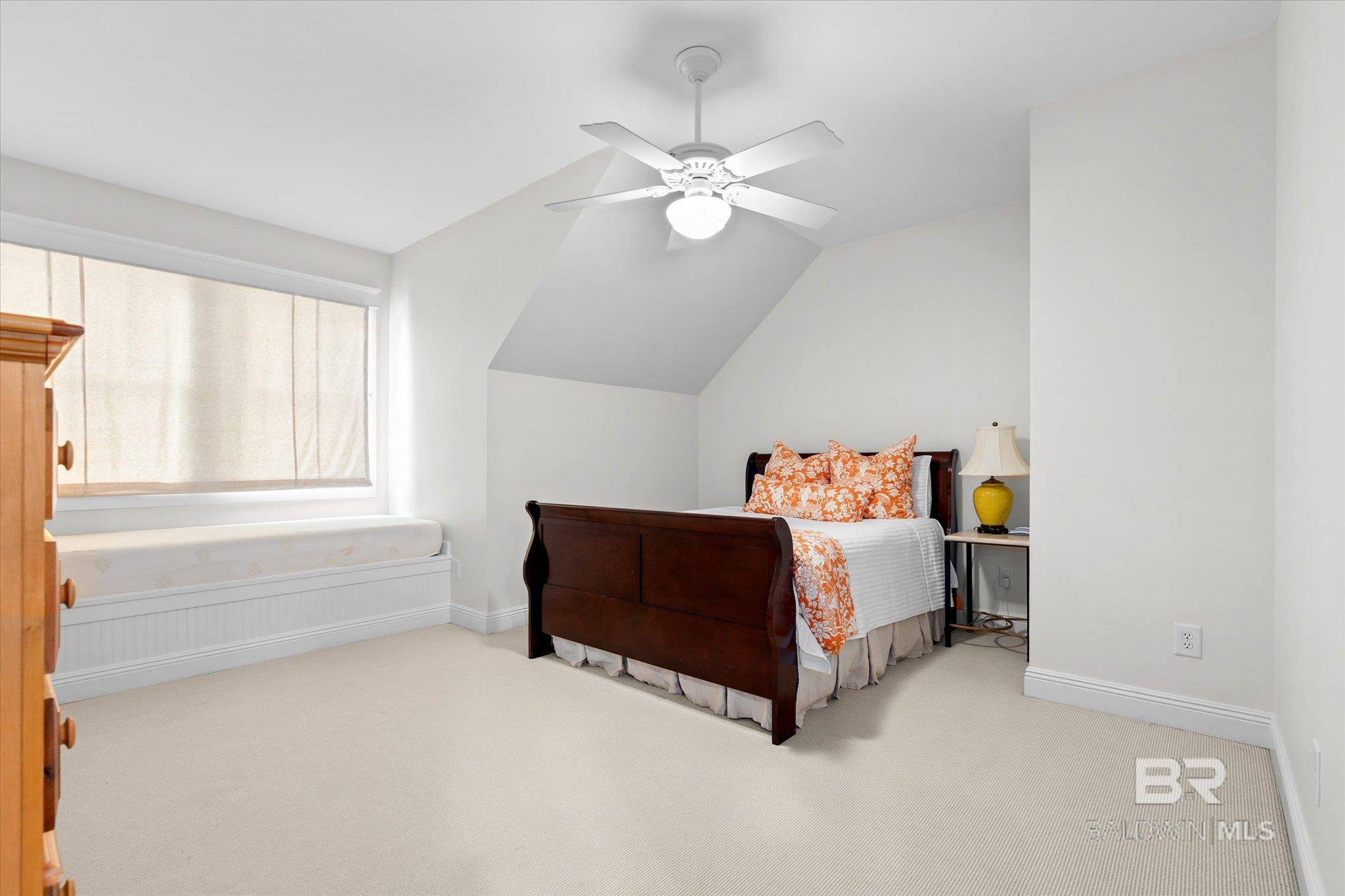 https://zimg.paragon.ice.com/ParagonImages/Property/PG/BCAR/396447/21/0/0/2b5cc650e9ef51938df1fade6f7154a4/7/1e437d0074c33b10074748715cf584c3/396447-a05649c2-754d-49df-aebd-f271037e1064.JPG