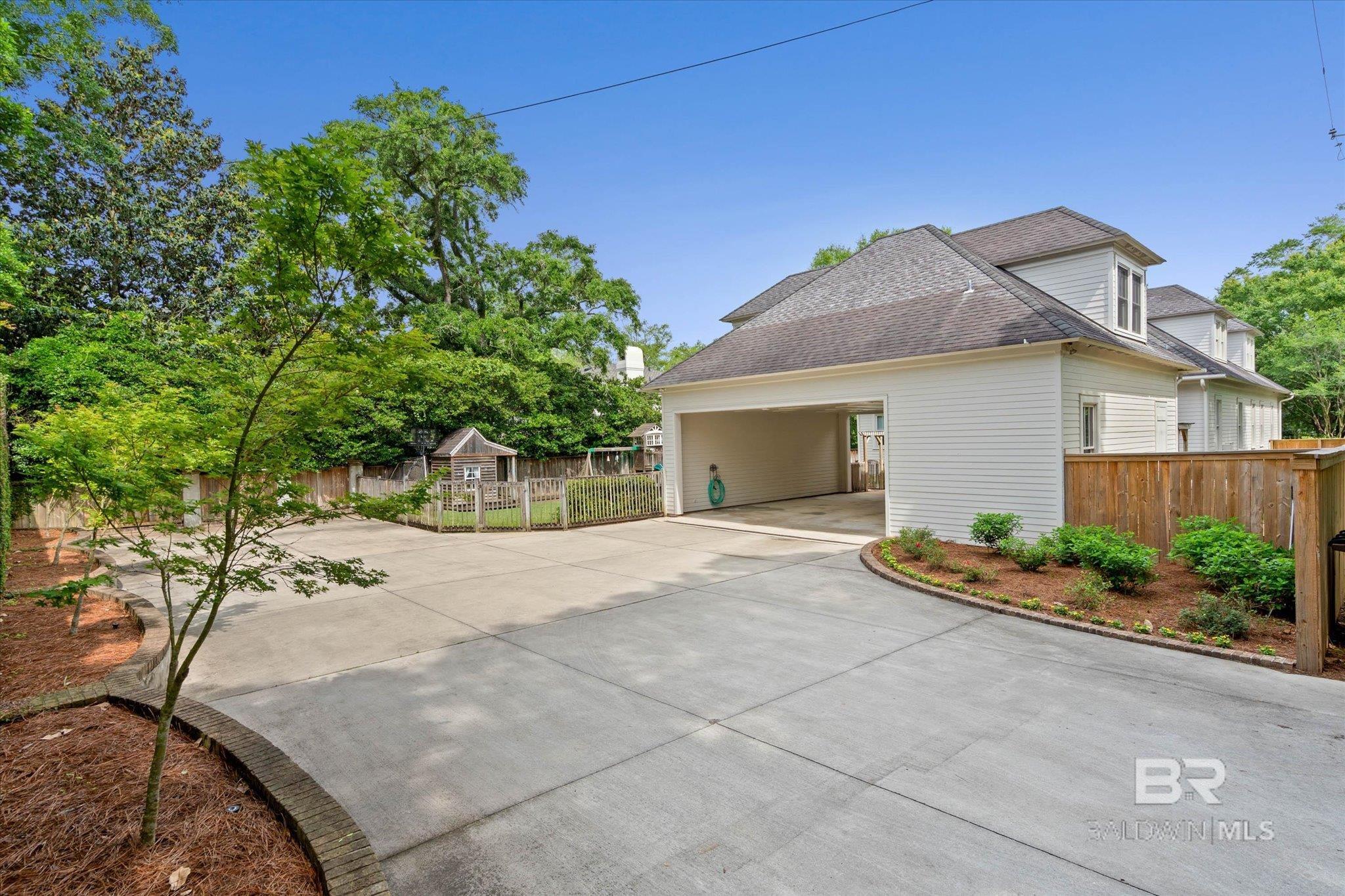 https://zimg.paragon.ice.com/ParagonImages/Property/PG/BCAR/396447/22/0/0/2fb8b779c1cc27c31bc4307429b999f8/7/1e437d0074c33b10074748715cf584c3/396447-50fbace7-57e2-4cc1-9562-9be2f1aa42bc.JPG