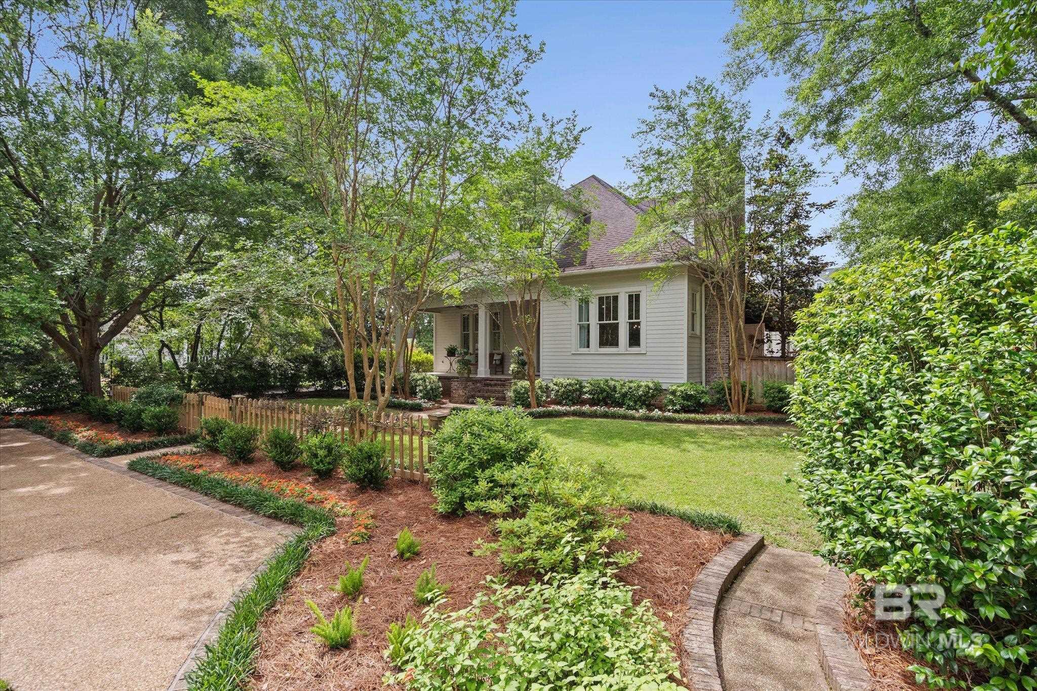 https://zimg.paragon.ice.com/ParagonImages/Property/PG/BCAR/396447/32/0/0/ce7929e7c152daa3843bd707f66e348f/7/1e437d0074c33b10074748715cf584c3/396447-177e2ab6-8c9d-4e4f-8a79-674591758776.JPG