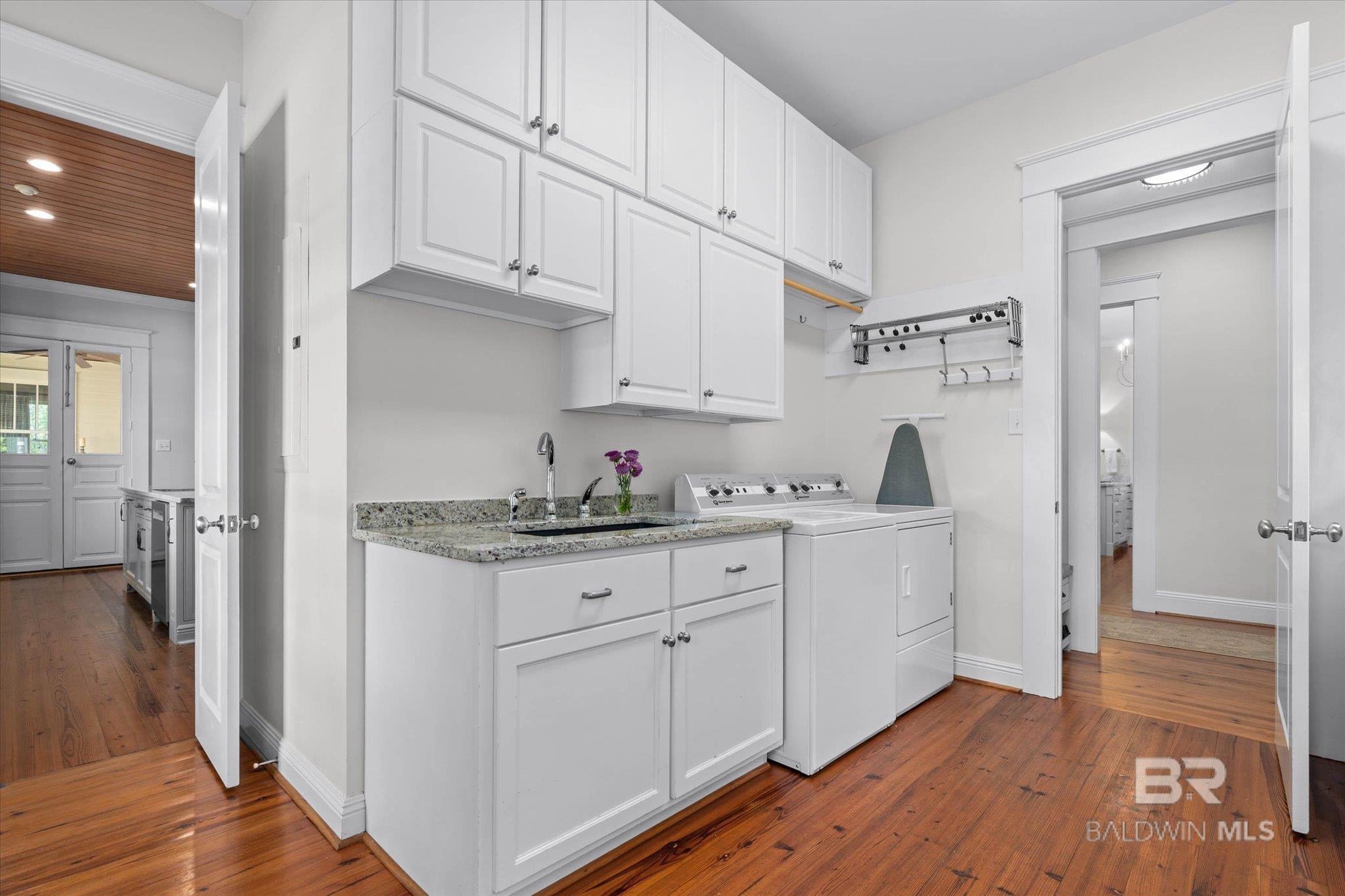 https://zimg.paragon.ice.com/ParagonImages/Property/PG/BCAR/396447/9/0/0/ac56c16cf859a9d58e16864fe592e0a1/7/1e437d0074c33b10074748715cf584c3/396447-ed16b267-d692-4062-bb8f-dbafaff0501e.JPG