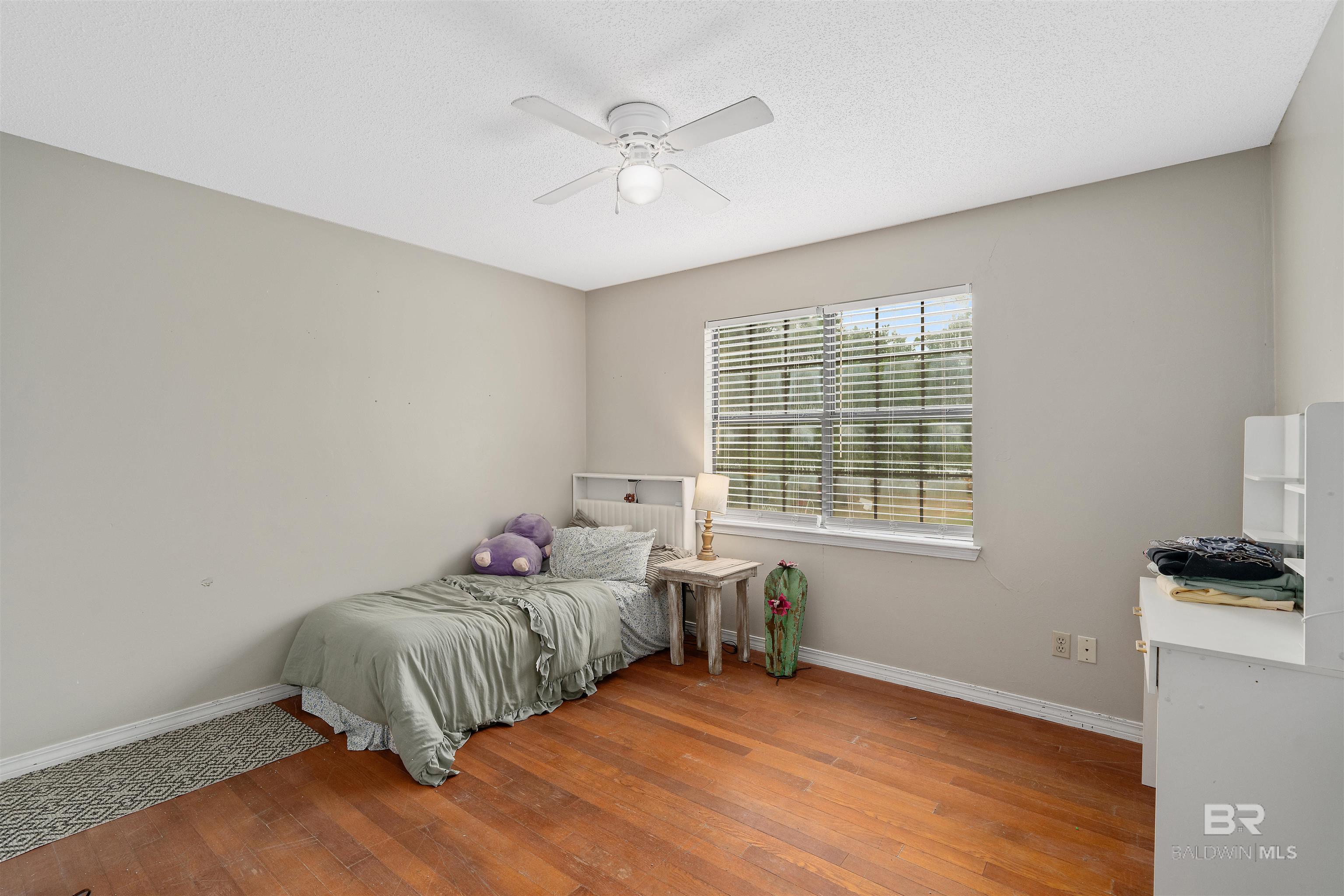 https://zimg.paragon.ice.com/ParagonImages/Property/PG/BCAR/396449/22/0/0/76fd18e9ca449d6fed0c954e16764982/7/c7ad5332e110620ae76fe7b3be91f51a/396449-c622c439-bd05-4edc-8faa-ecb399f6a087.JPG