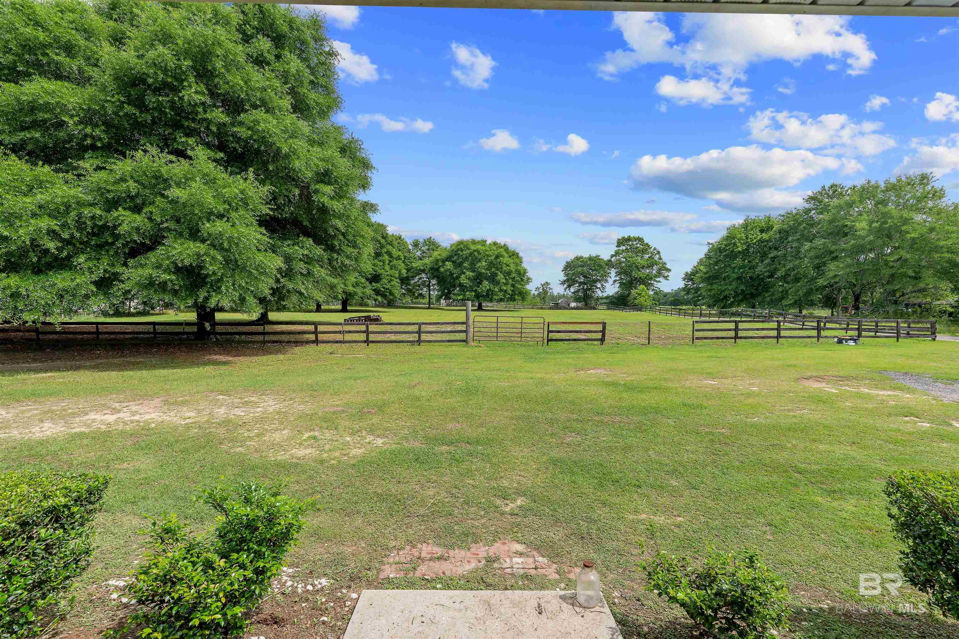 https://zimg.paragon.ice.com/ParagonImages/Property/PG/BCAR/396449/24/0/0/478e66c4a6cd80ebb5b22023633a8271/7/c7ad5332e110620ae76fe7b3be91f51a/396449-61e59473-59bf-43bd-ac46-8c974107658b.JPG