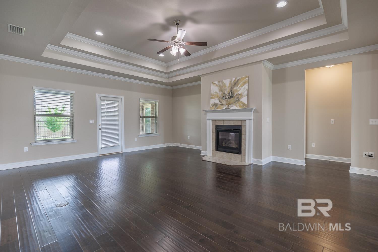 https://zimg.paragon.ice.com/ParagonImages/Property/PG/BCAR/396450/6/0/0/fc3d2fafd1acd9166ff21155439af737/7/16ec65db0a399d86181abf53c3201bfd/396450-0eb0e947-b689-4735-b748-b589c883d56a.JPG