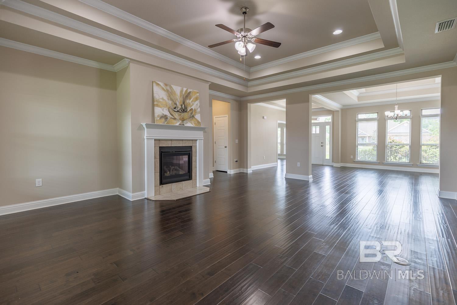 https://zimg.paragon.ice.com/ParagonImages/Property/PG/BCAR/396450/7/0/0/359b1cc2f417055f487a24c617190896/7/16ec65db0a399d86181abf53c3201bfd/396450-cd82fb41-2638-475a-8515-fb18c7d4ef69.JPG