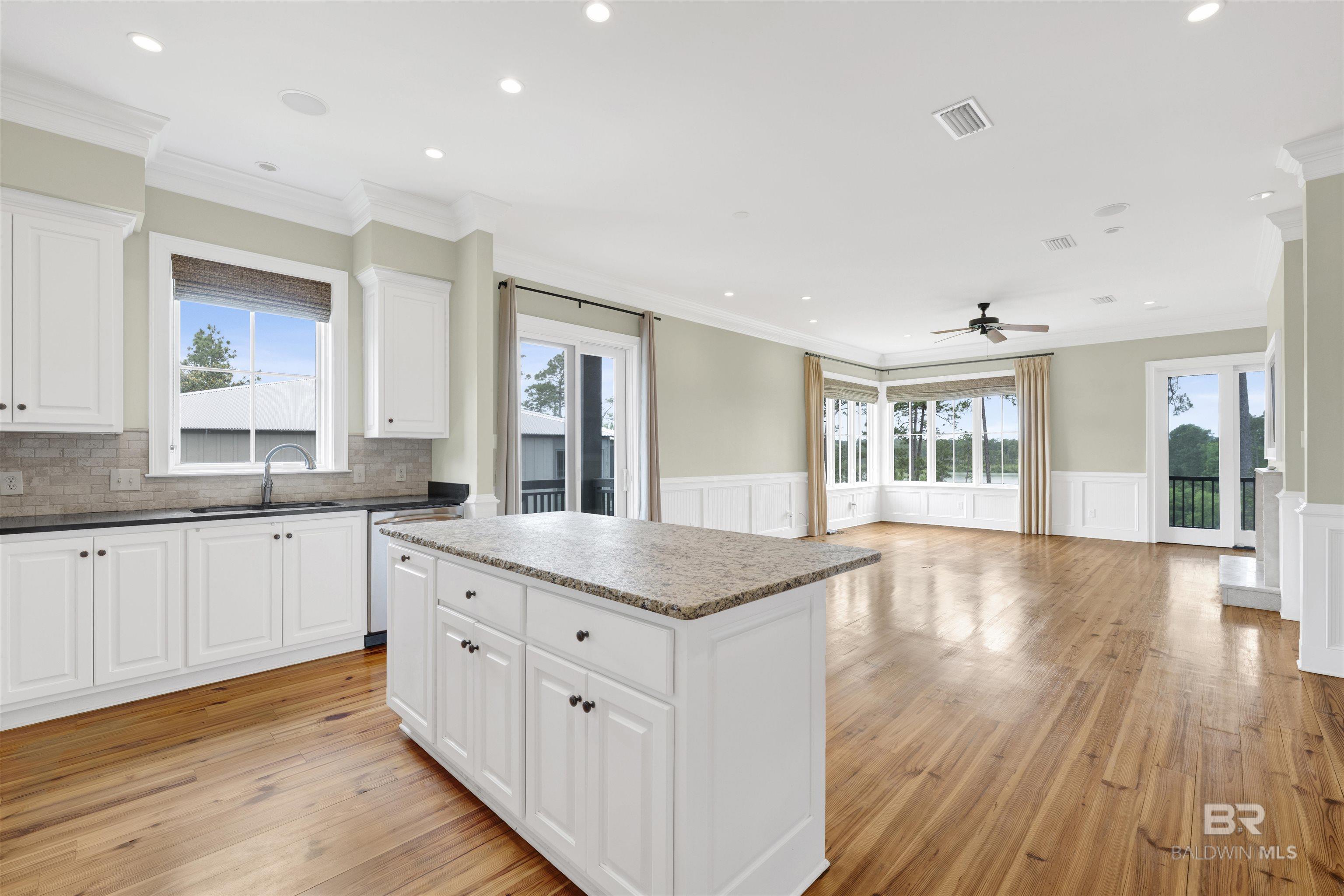 https://zimg.paragon.ice.com/ParagonImages/Property/PG/BCAR/396453/17/0/0/0db92aea51d2024d30994b750e7fe5d2/7/0026a8b57bcfa8c3cddcd853762ef9de/396453-054ab115-b30e-4baa-bfea-8fef17bf1f7c.JPG