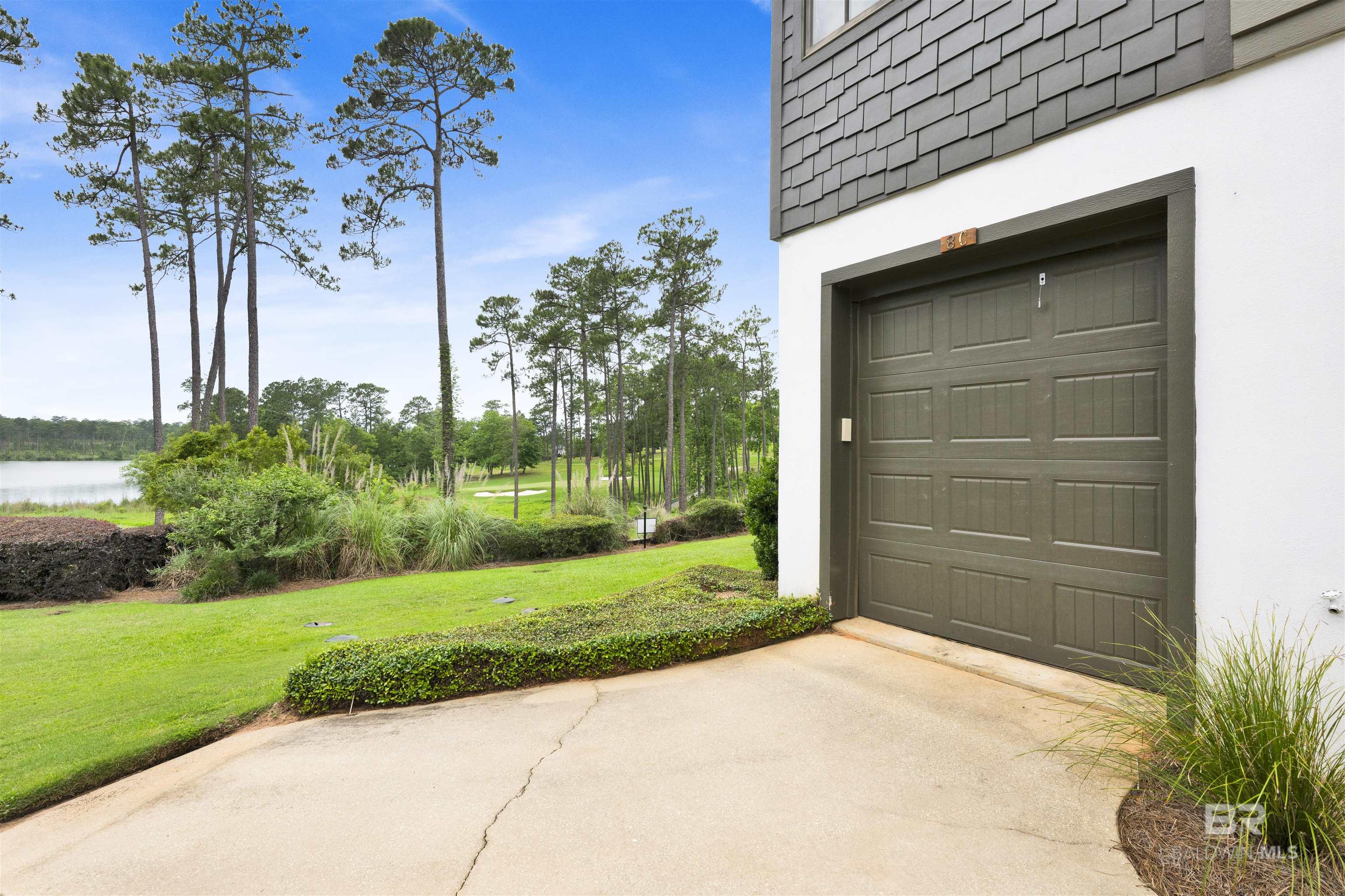 https://zimg.paragon.ice.com/ParagonImages/Property/PG/BCAR/396453/5/0/0/aaf65b6fb9f7a6893c6f6963eb2614bb/7/0026a8b57bcfa8c3cddcd853762ef9de/396453-19ade9ef-f9bf-45a0-bb0e-46d775a534fa.JPG