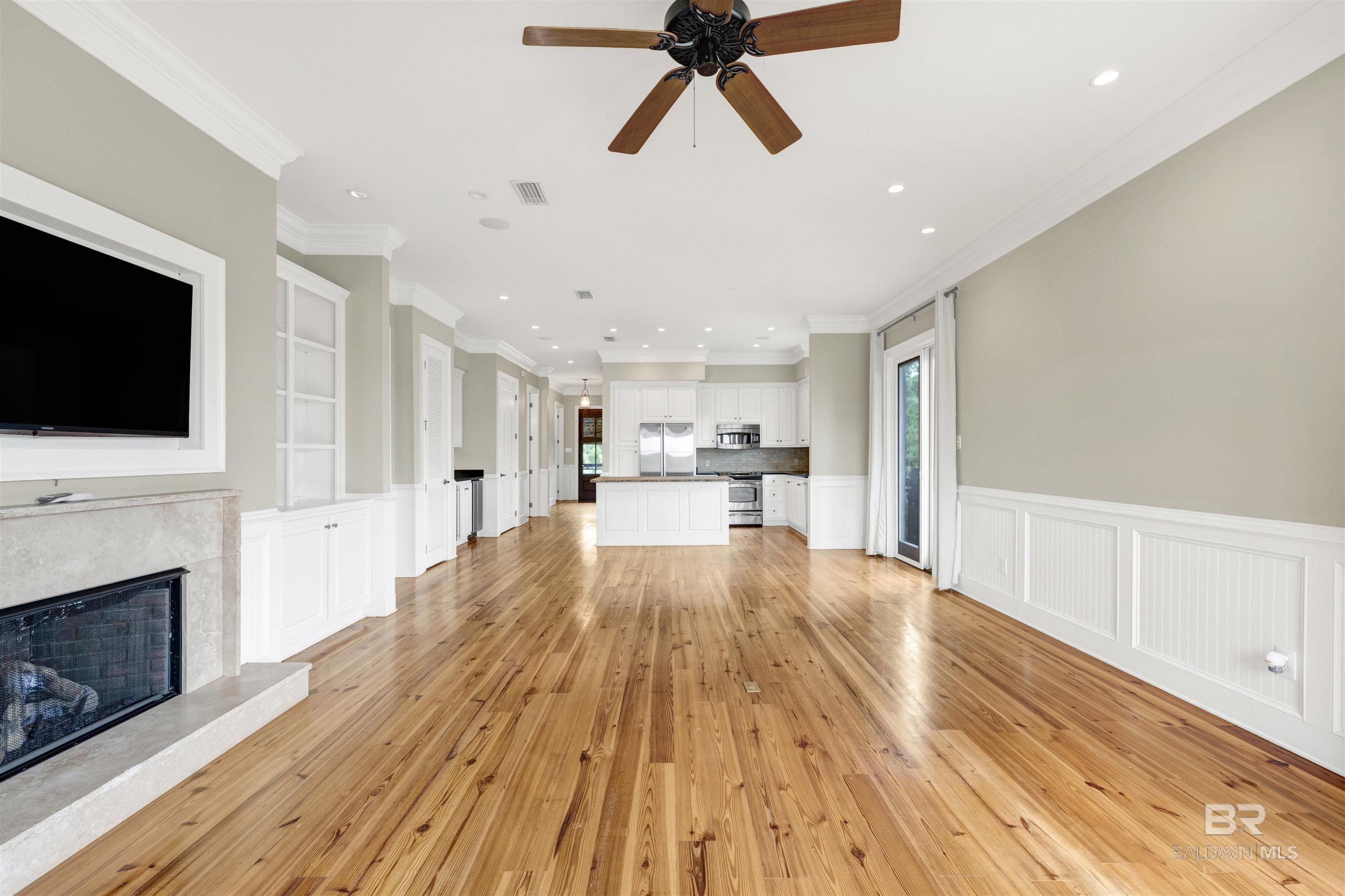 https://zimg.paragon.ice.com/ParagonImages/Property/PG/BCAR/396453/6/0/0/722135bb2f5a584b9c6372e1006e8c30/7/0026a8b57bcfa8c3cddcd853762ef9de/396453-09ce2f7b-ca40-4980-8876-cb2a32212a4d.JPG