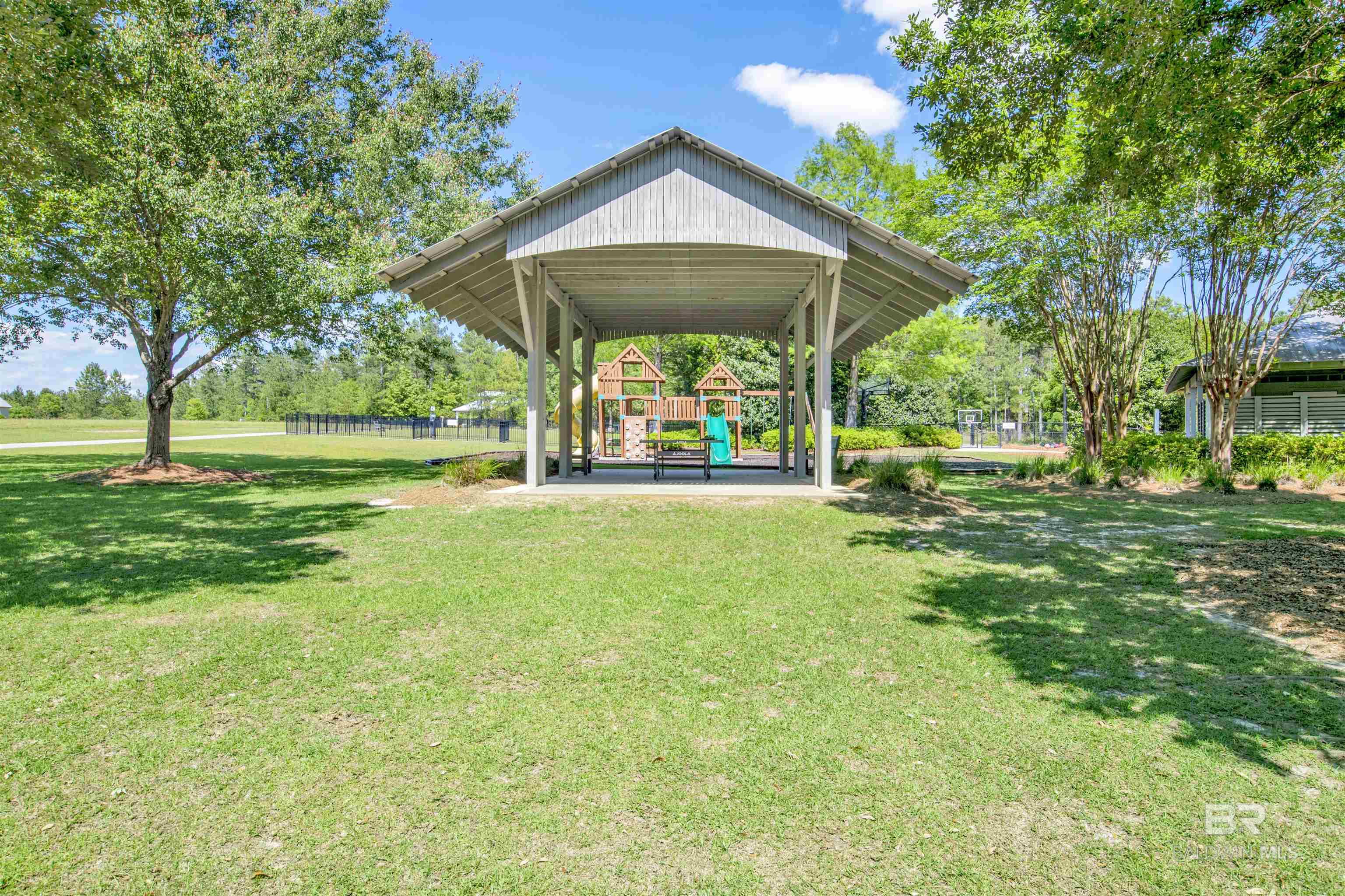 https://zimg.paragon.ice.com/ParagonImages/Property/PG/BCAR/396453/64/0/0/f5c5477a69a83fb0371d45b221fd1118/7/0026a8b57bcfa8c3cddcd853762ef9de/396453-86ecf7a2-9a9f-4a24-8853-11aa2fe89d99.JPG