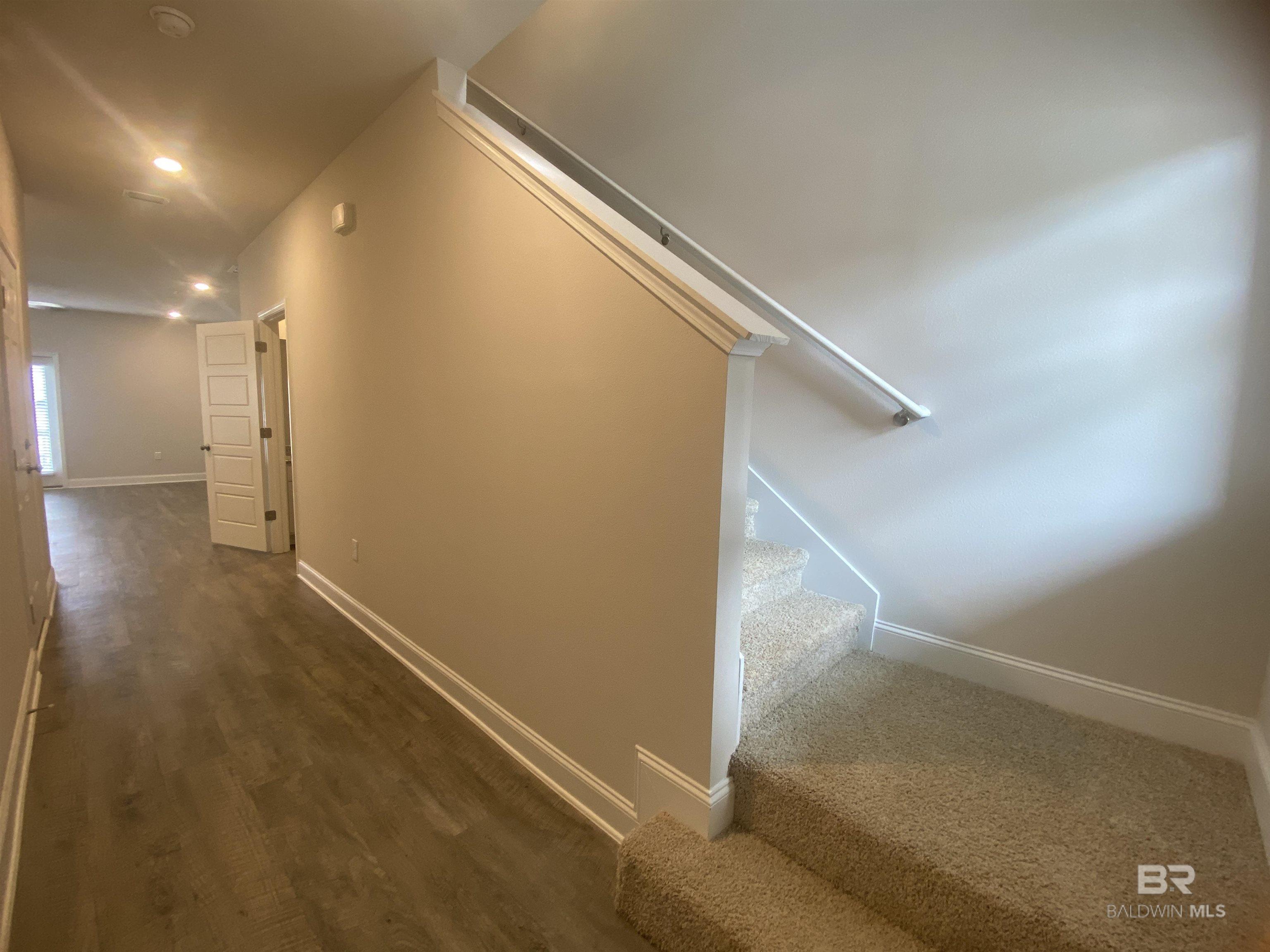 https://zimg.paragon.ice.com/ParagonImages/Property/PG/BCAR/396469/1/0/0/a57a49056a6ccdc4e8d112b54b2cede2/7/5e91e2582dfd00d916862a956ea0a73c/396469-63E85340-880E-4185-BEFB-A9725BC4E88A.JPG