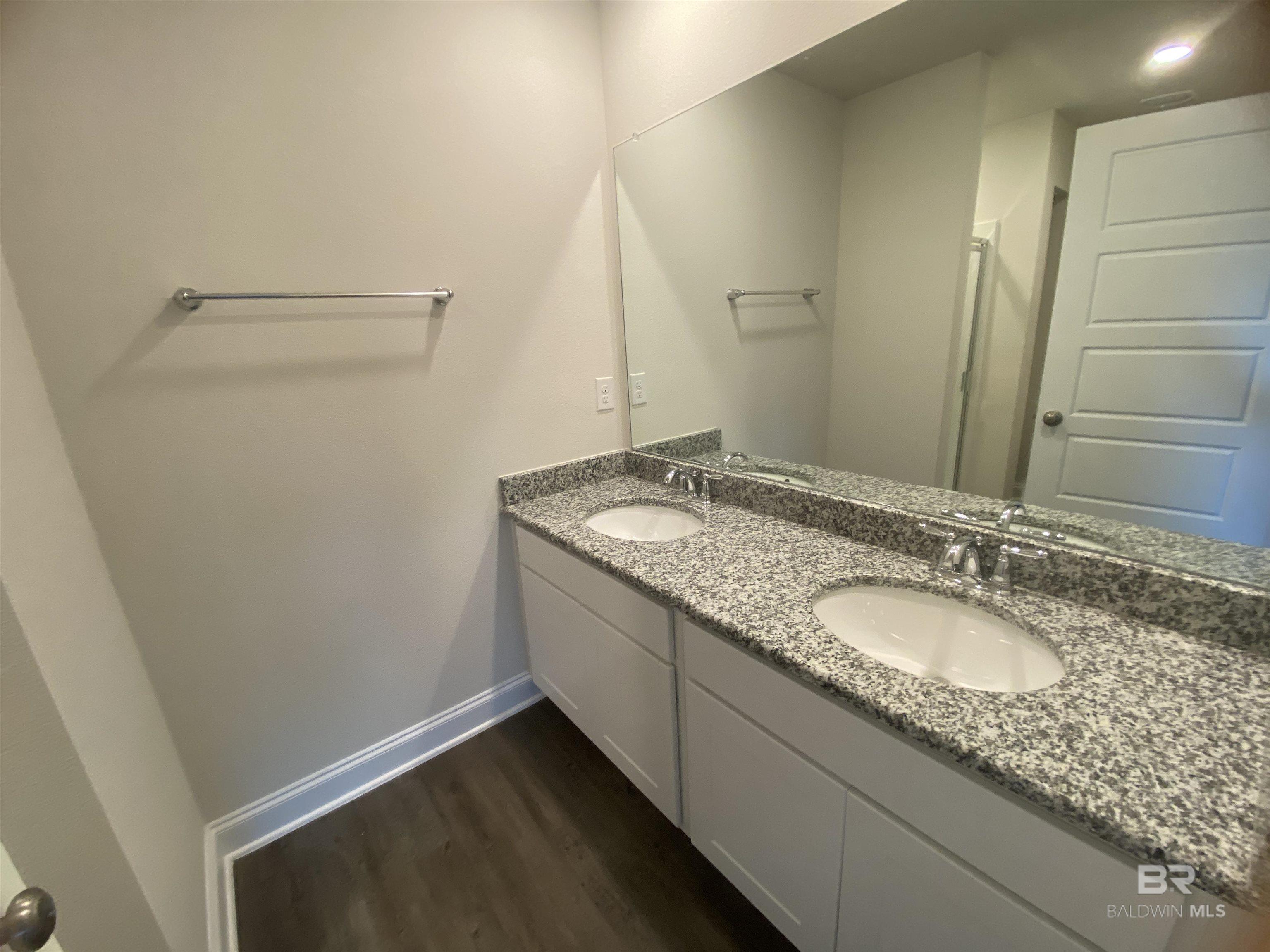 https://zimg.paragon.ice.com/ParagonImages/Property/PG/BCAR/396469/9/0/0/995d5d6fde09d6c4178606f315019314/7/5e91e2582dfd00d916862a956ea0a73c/396469-CA7AEE3D-3AE0-4B9F-870A-5BB50DE9EEAB.JPG