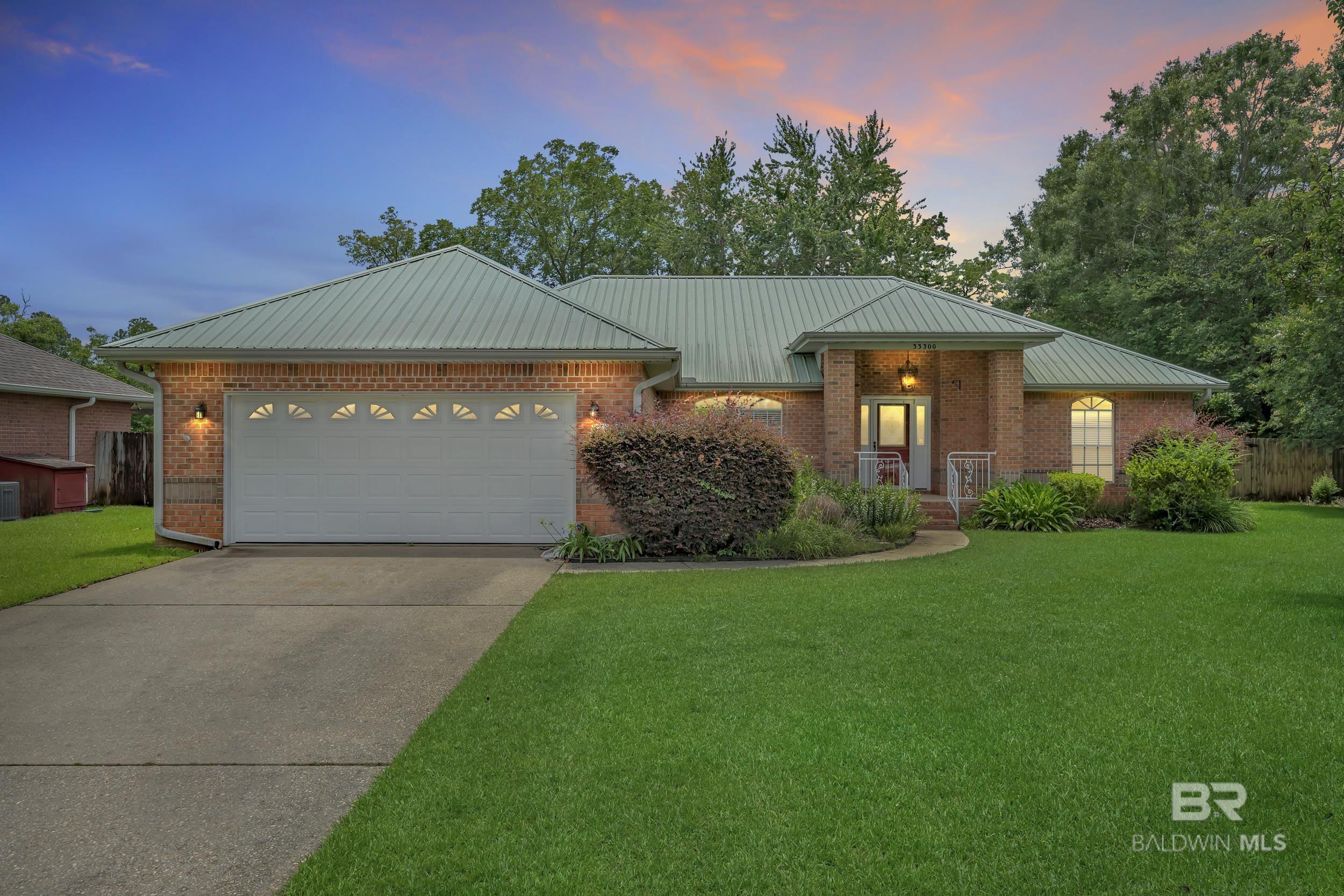 https://zimg.paragon.ice.com/ParagonImages/Property/PG/BCAR/396471/1/0/0/0dc1b591d2f881a64a636b2d84f3891c/7/c88fcfbae5bec60ab885986cd61a232c/396471-142f4832-a7ac-4900-a579-5246de751f3f.JPG