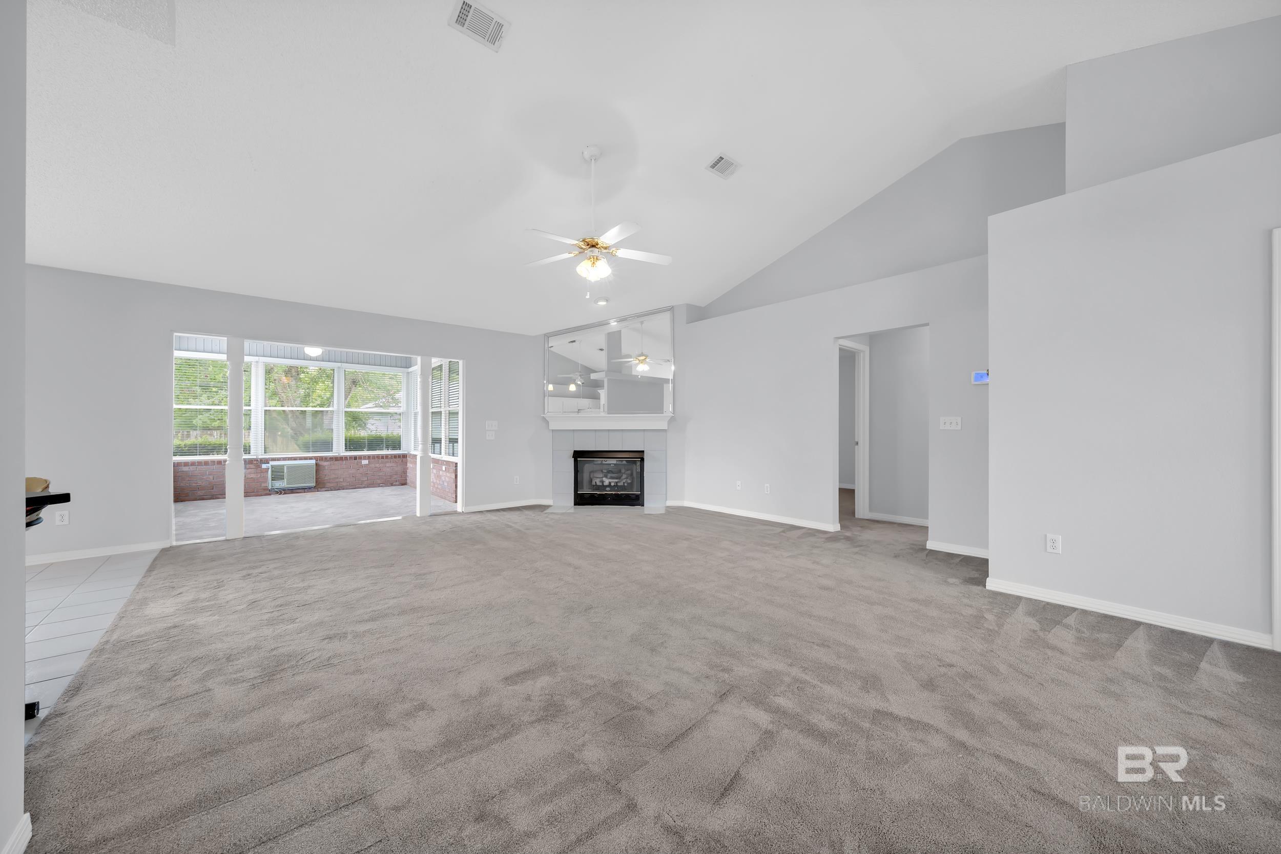 https://zimg.paragon.ice.com/ParagonImages/Property/PG/BCAR/396471/17/0/0/faded56253d5fc03581a81d6f013a205/7/c88fcfbae5bec60ab885986cd61a232c/396471-61b2fa2a-bcf3-4f48-8abe-d7a3ed49ff3e.JPG