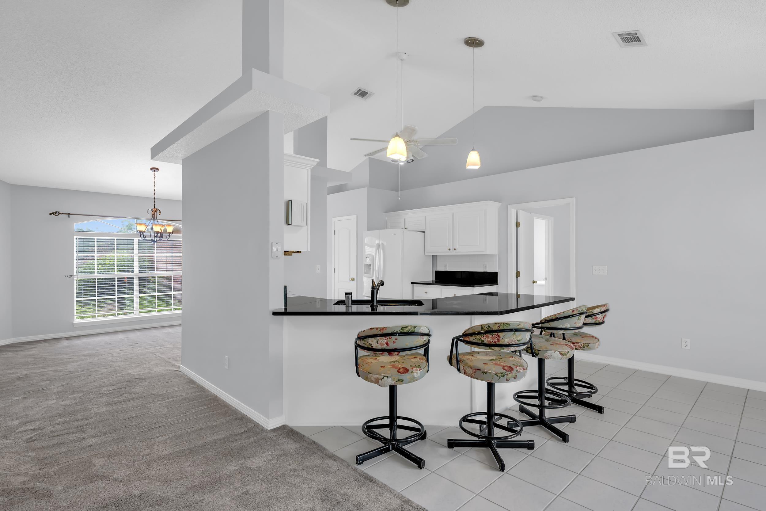 https://zimg.paragon.ice.com/ParagonImages/Property/PG/BCAR/396471/20/0/0/6e697a088a0fd6afaa3aea1c746e89ec/7/c88fcfbae5bec60ab885986cd61a232c/396471-b8241984-9361-48b7-858a-cc3e795afffe.JPG