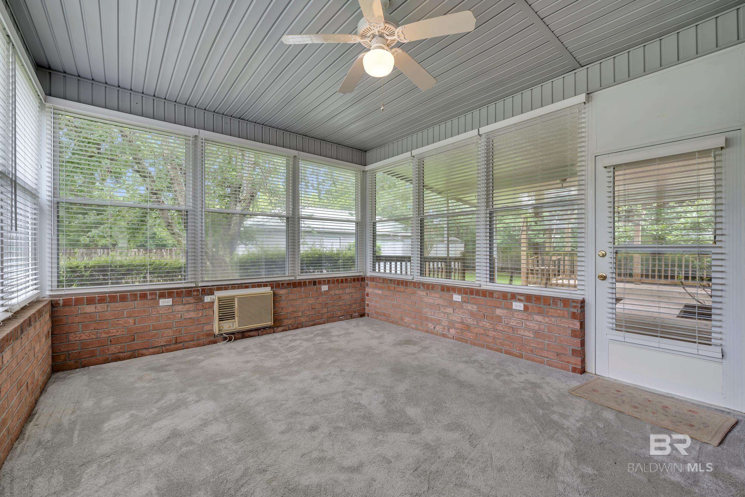 https://zimg.paragon.ice.com/ParagonImages/Property/PG/BCAR/396471/26/0/0/e7e3dcd6dc4c560b4974726f309d183a/7/c88fcfbae5bec60ab885986cd61a232c/396471-c156481b-25eb-453d-b1d2-a7882a944406.JPG