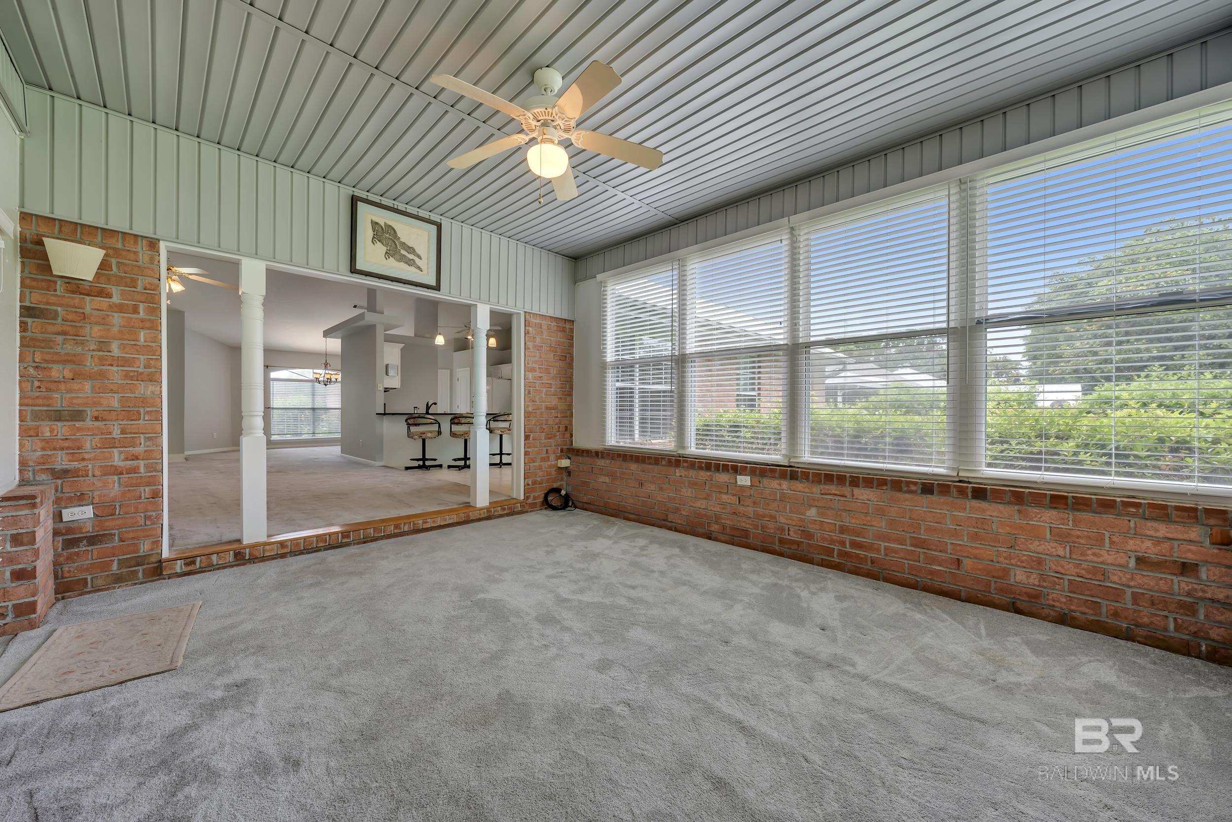 https://zimg.paragon.ice.com/ParagonImages/Property/PG/BCAR/396471/27/0/0/1054413bc1908cce7403cbc44f810f7f/7/c88fcfbae5bec60ab885986cd61a232c/396471-3b809694-408f-45eb-a83a-0d78d8183159.JPG