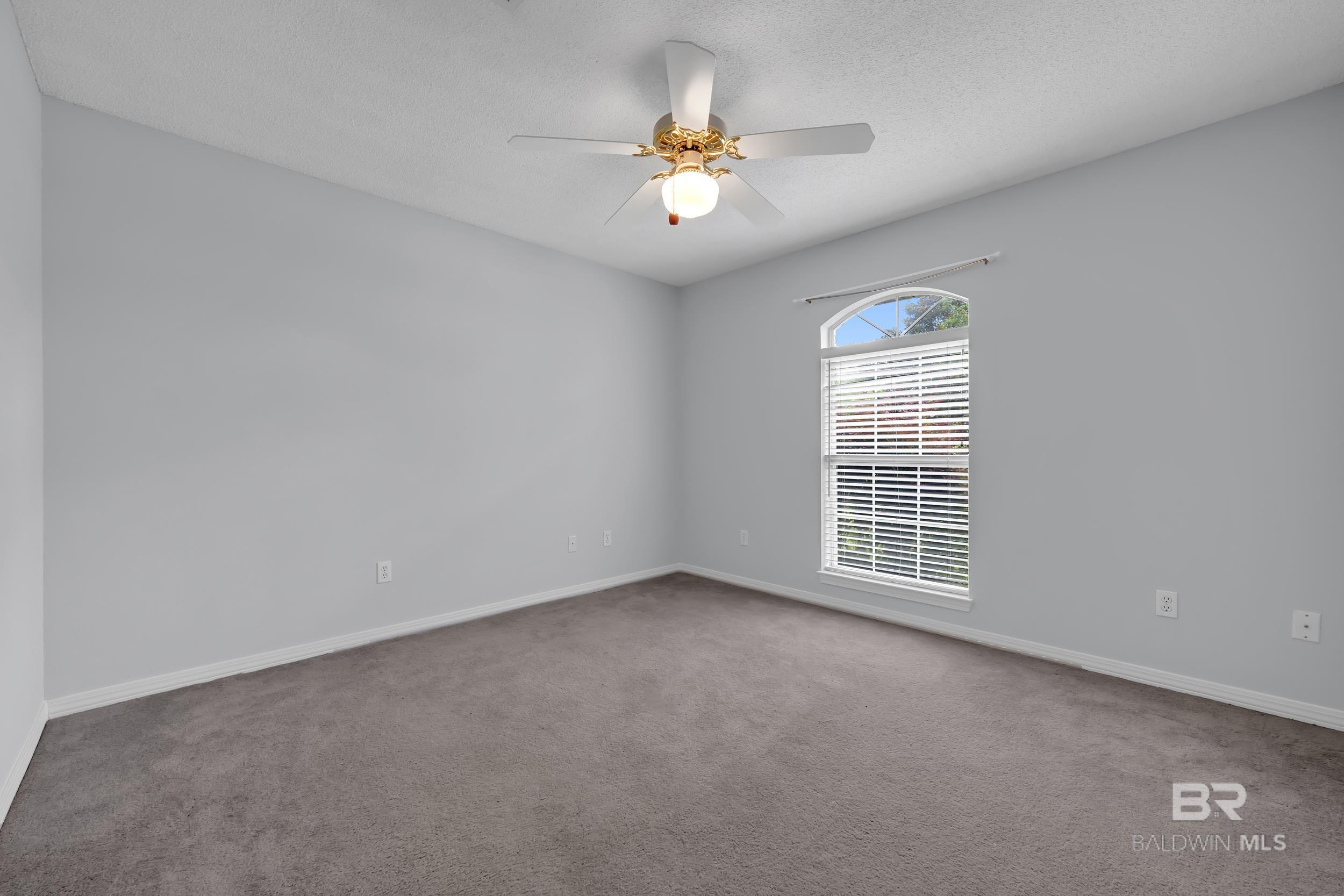 https://zimg.paragon.ice.com/ParagonImages/Property/PG/BCAR/396471/35/0/0/162081a4132f4a8d4dd3266887b44ab7/7/c88fcfbae5bec60ab885986cd61a232c/396471-d03617fe-6a6e-4a8a-8c53-7865bff1ee0a.JPG