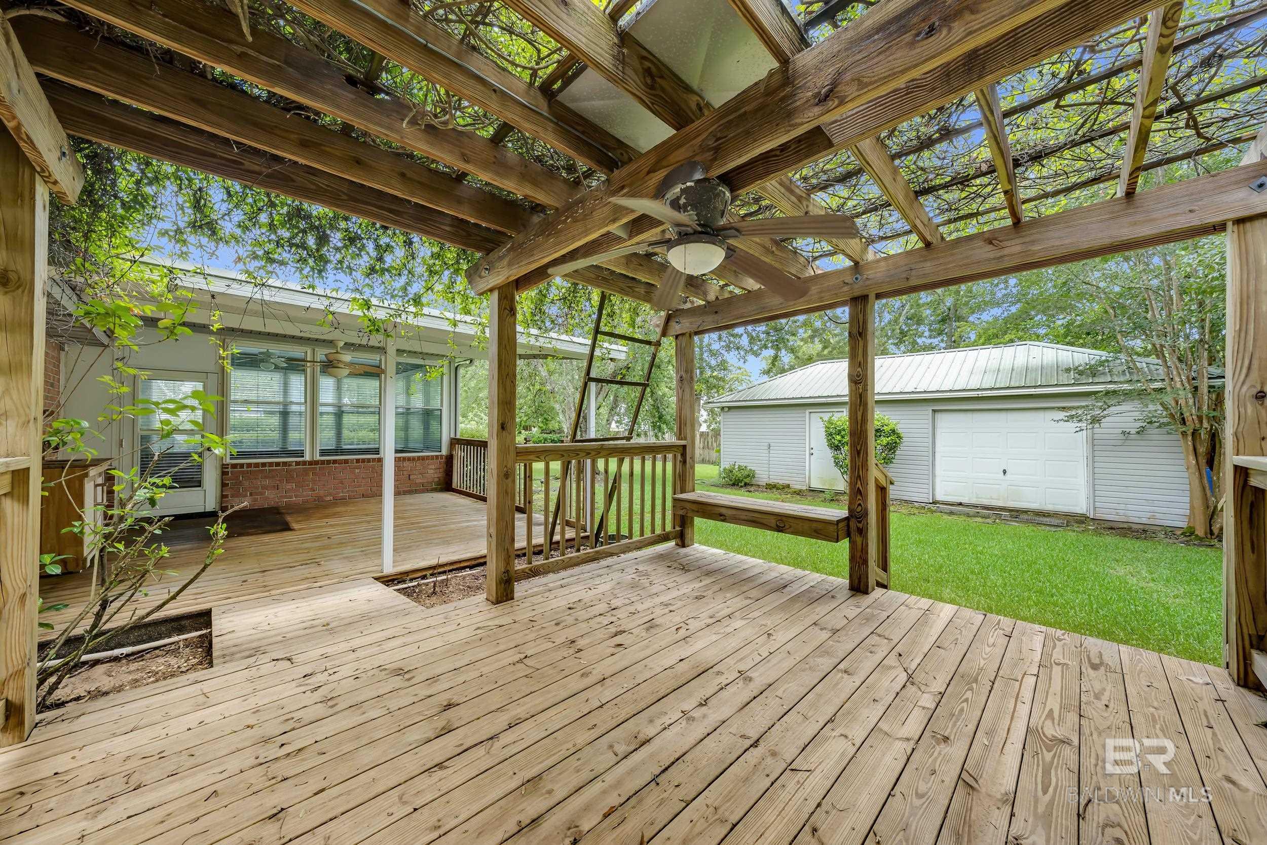 https://zimg.paragon.ice.com/ParagonImages/Property/PG/BCAR/396471/4/0/0/540c08fe5731e6d8e4967f31aaef0aa0/7/c88fcfbae5bec60ab885986cd61a232c/396471-3e3ce281-020c-4b0f-8495-987211945d12.JPG