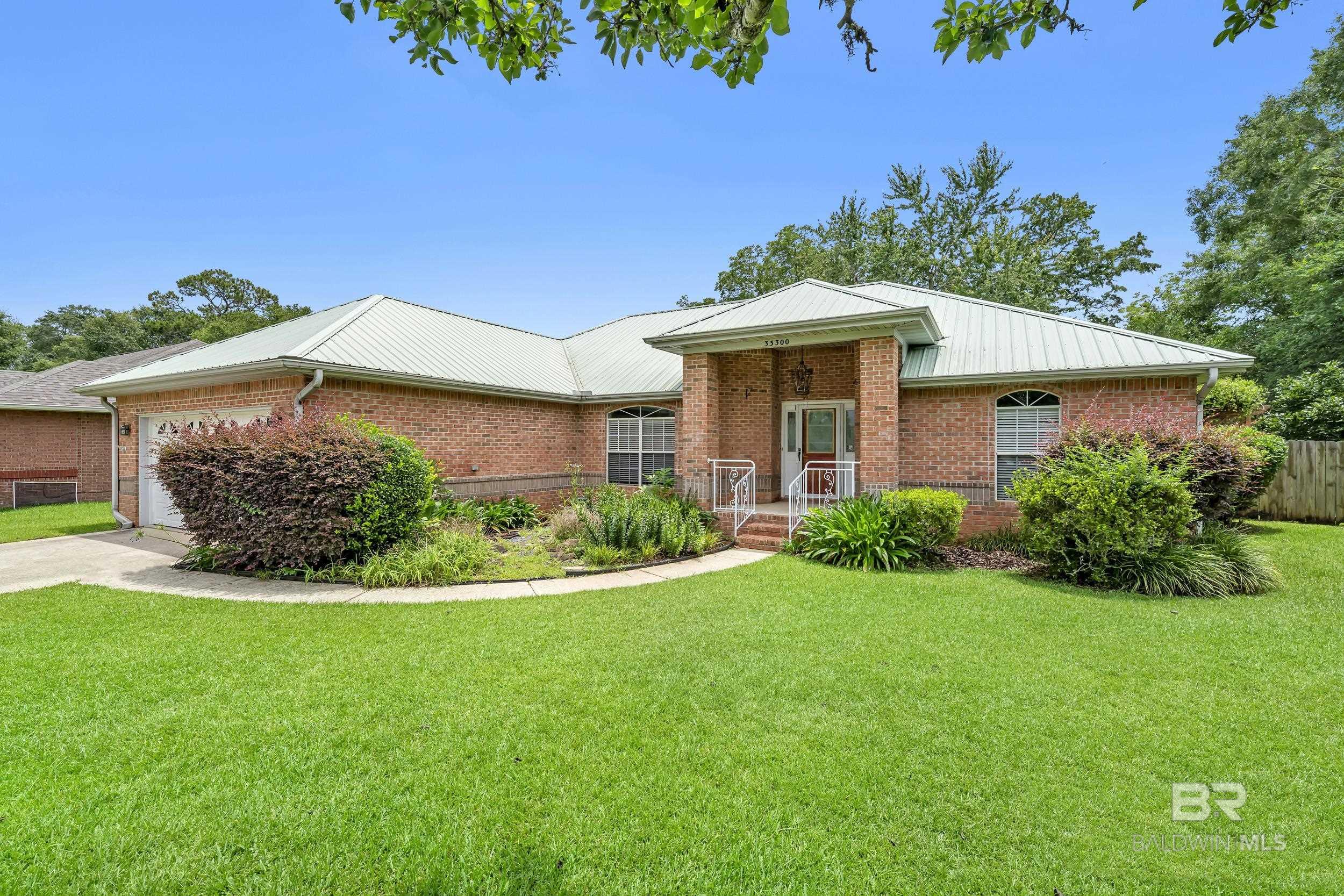 https://zimg.paragon.ice.com/ParagonImages/Property/PG/BCAR/396471/40/0/0/02f92a0dcec7c27a8a988d2d195e6ea4/7/c88fcfbae5bec60ab885986cd61a232c/396471-32e6dc6a-df4f-4a27-86ff-d250ec1cad59.JPG