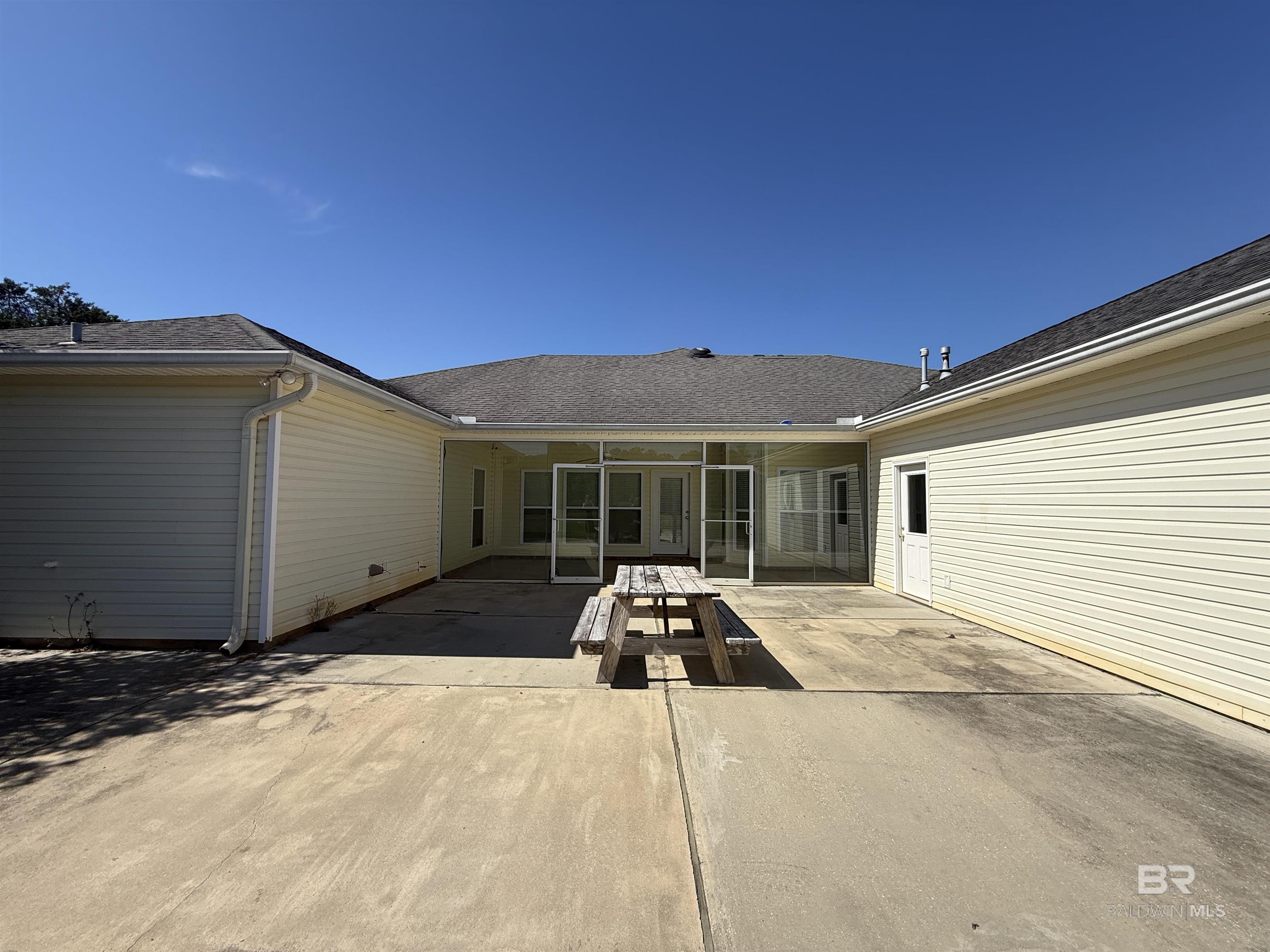 https://zimg.paragon.ice.com/ParagonImages/Property/PG/BCAR/396476/23/0/0/ffeaa0fa57148fec1a2e775279f3a3ad/7/a2b03b3e3b13189af901f9a6847beb67/396476-f8b111c4-25ab-4272-8e28-4e82630692bb.JPG
