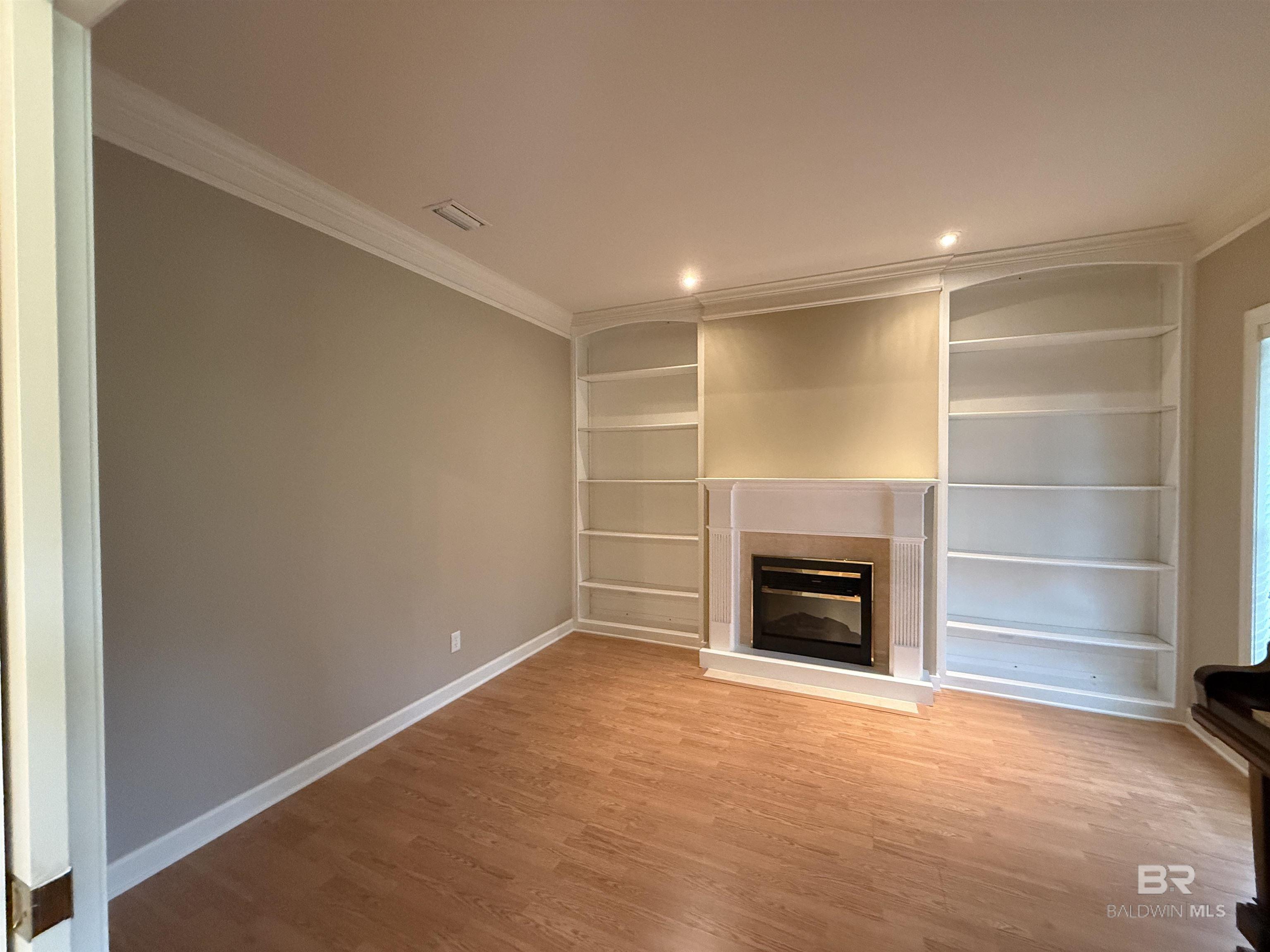 https://zimg.paragon.ice.com/ParagonImages/Property/PG/BCAR/396476/4/0/0/01e8b061c4a0a3cfeebcd6397e7468aa/7/a2b03b3e3b13189af901f9a6847beb67/396476-2d10ceb7-ab84-4e17-b968-7df96b388454.JPG