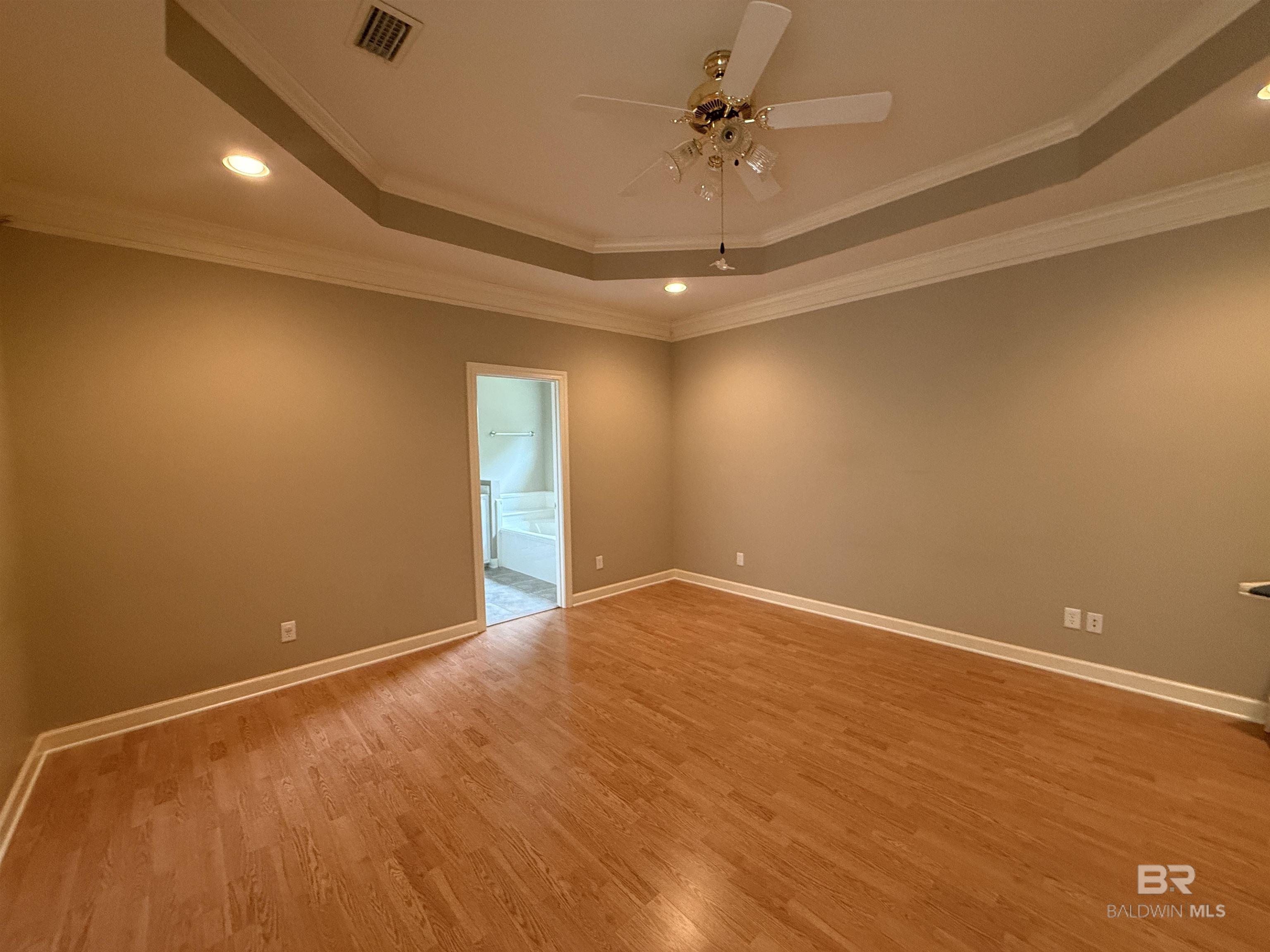https://zimg.paragon.ice.com/ParagonImages/Property/PG/BCAR/396476/9/0/0/3f438a9eddff7fc7fb1e597322ea7953/7/a2b03b3e3b13189af901f9a6847beb67/396476-5b71e789-3f63-447c-ad16-0d9bf14d78f5.JPG