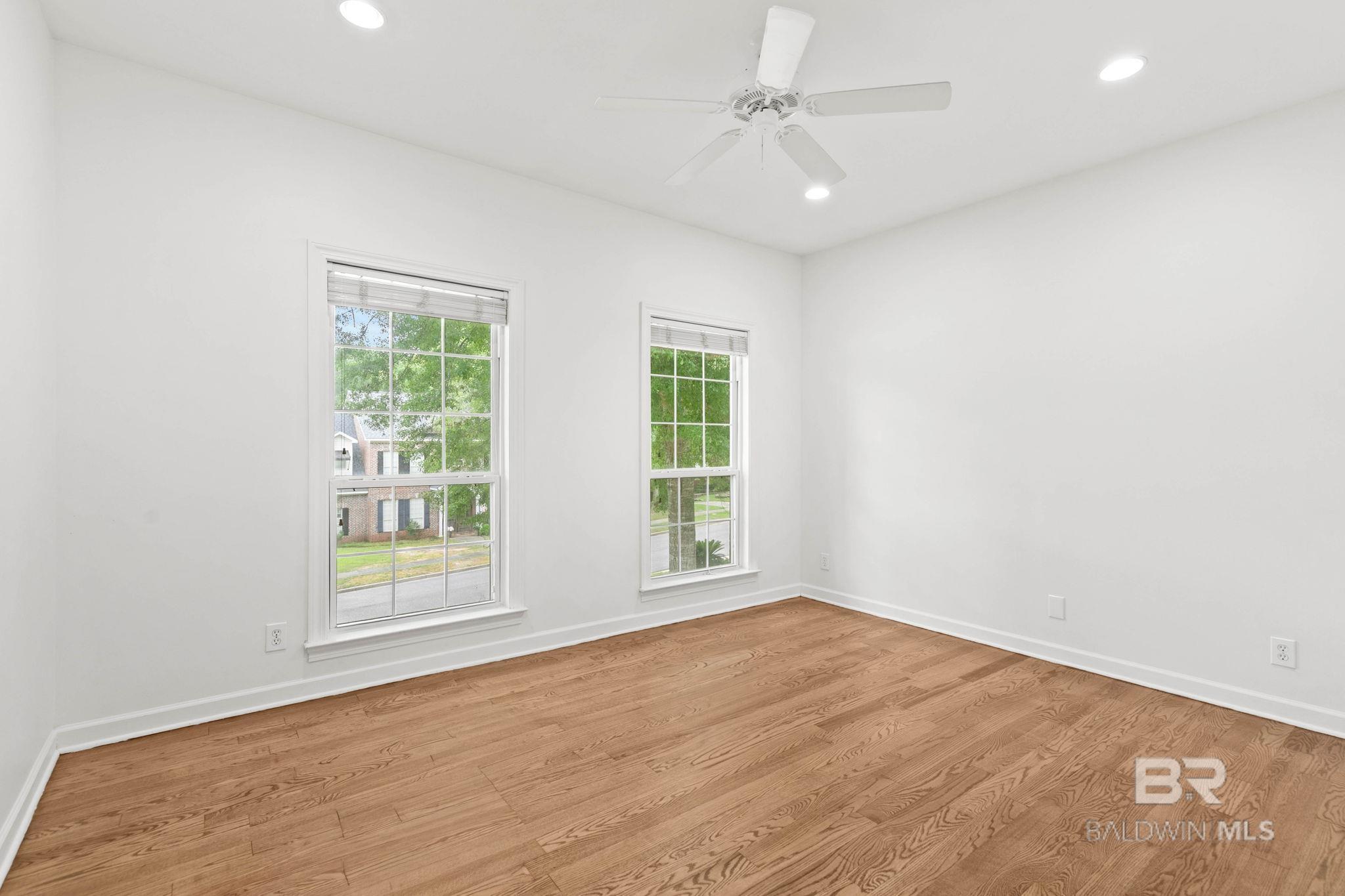 https://zimg.paragon.ice.com/ParagonImages/Property/PG/BCAR/396485/24/0/0/6257ef0c1b3b6aab64620e2c6c3fc094/7/72f47f0bbee763bf2b2502b44d3698bb/396485-81c1c9ef-86ba-41a6-bc88-ba3abfb69ff9.JPG