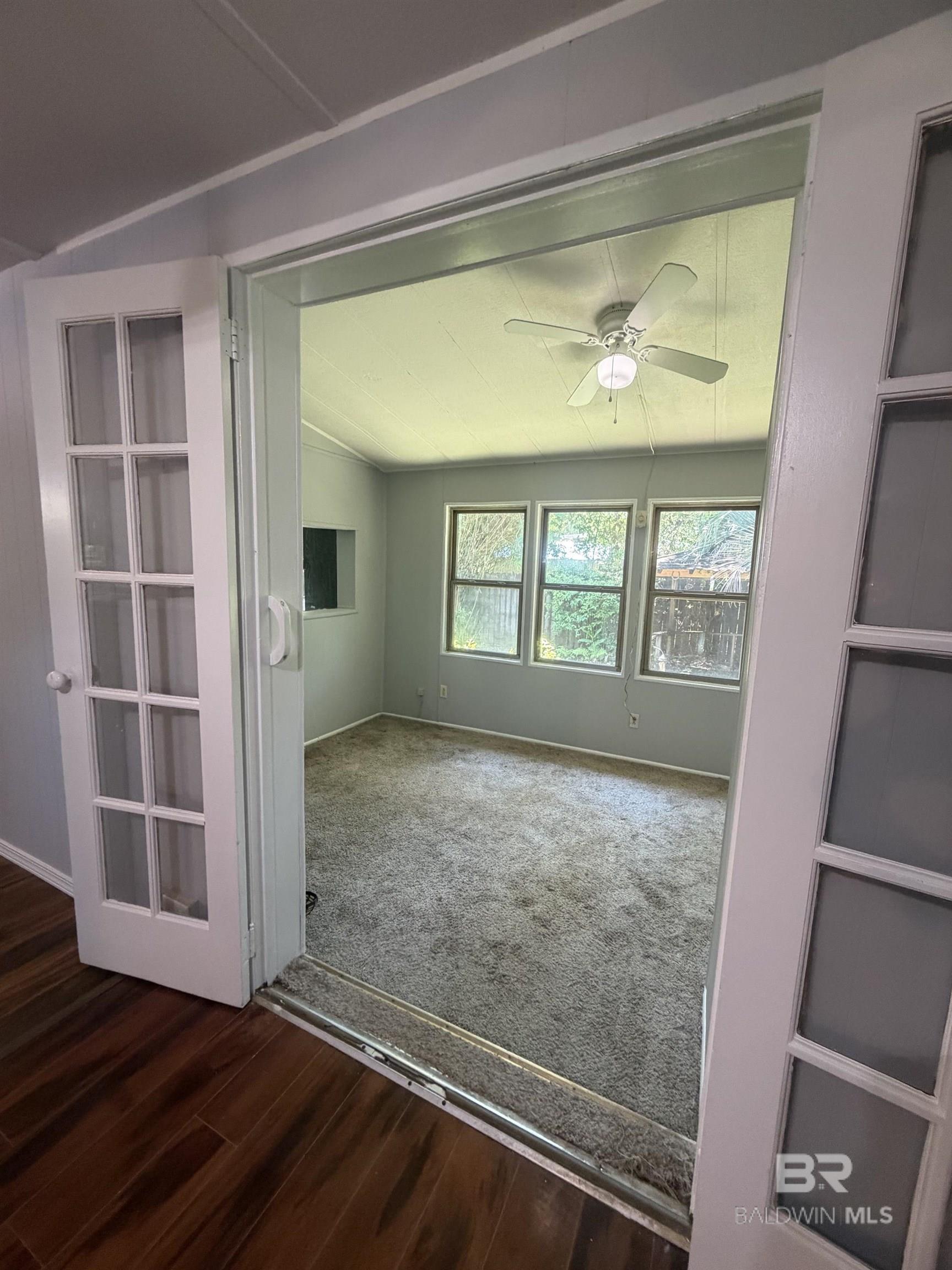 https://zimg.paragon.ice.com/ParagonImages/Property/PG/BCAR/396493/11/0/0/d292fed65ab0d4e270a43b9b8f1d592c/7/5d32262227564bad96cf0b3be23b2046/396493-ce9acf90-bdc8-4991-b105-80595d2a4226.JPG