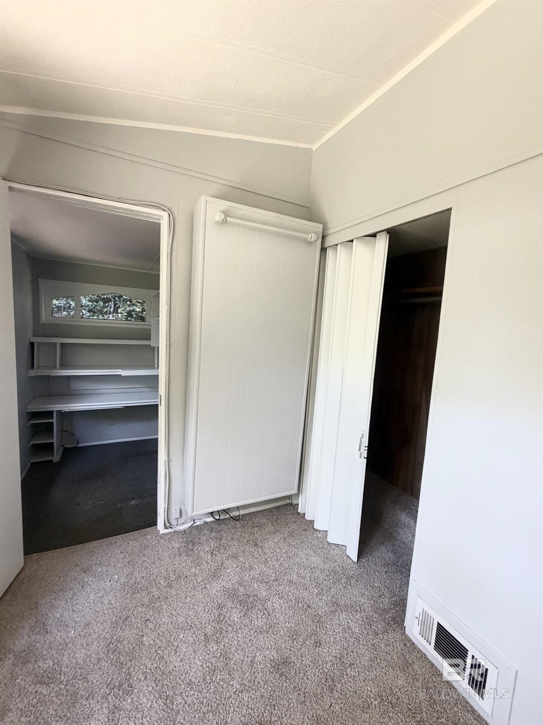 https://zimg.paragon.ice.com/ParagonImages/Property/PG/BCAR/396493/16/0/0/d975bcc2a9d098c108b6a00012cbe577/7/5d32262227564bad96cf0b3be23b2046/396493-a6d516c2-538d-4e8d-acd3-14cb22ea0dca.JPG
