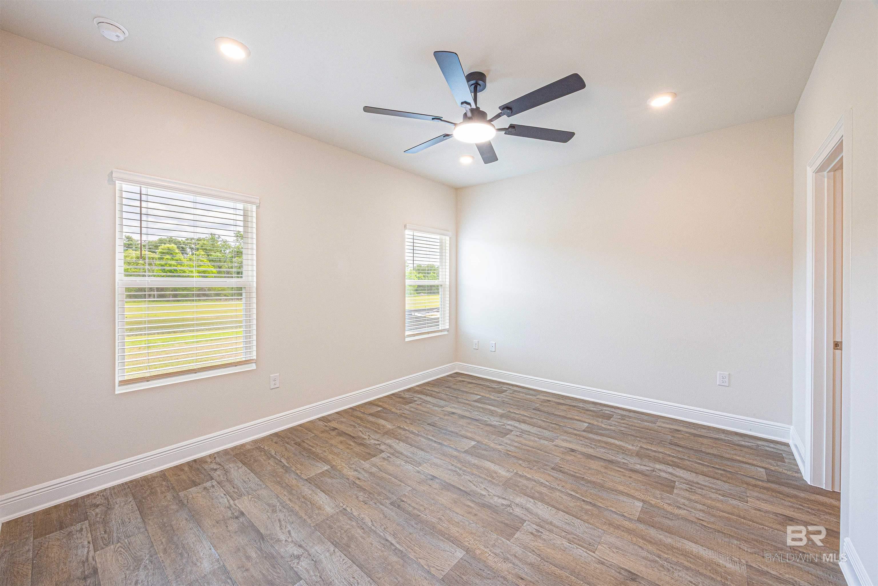 https://zimg.paragon.ice.com/ParagonImages/Property/PG/BCAR/396531/15/0/0/c4edf86952da225a3af161f6d43e481e/7/a3d7dce408c24d68f5025e910f58c219/396531-65d1bdda-e2c1-4e9b-a385-e519330c7294.JPG
