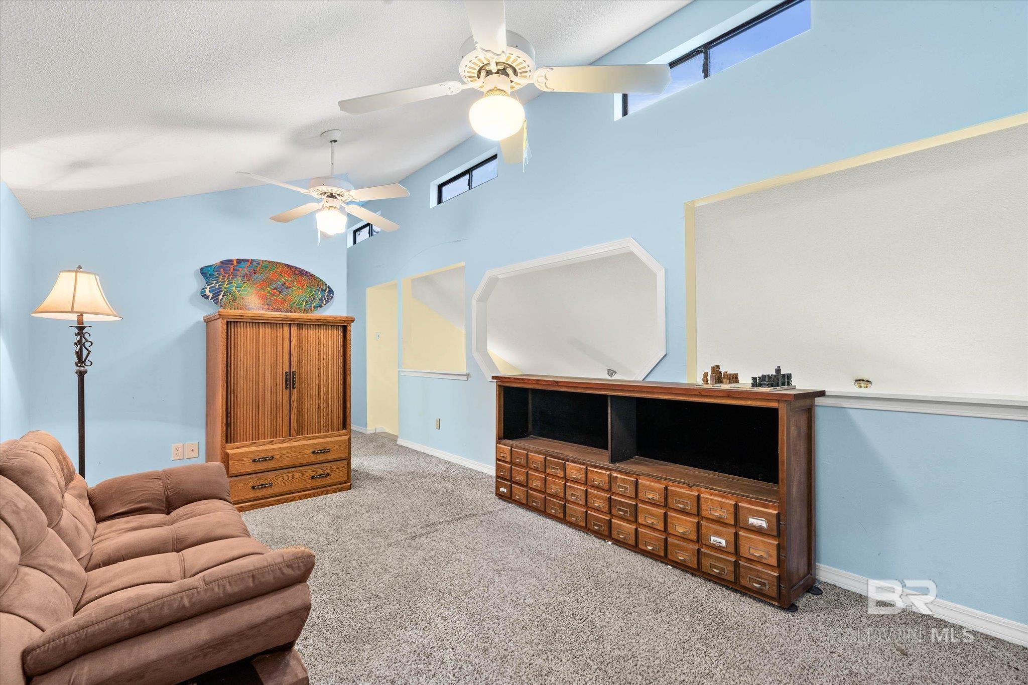 https://zimg.paragon.ice.com/ParagonImages/Property/PG/BCAR/396542/15/0/0/bf45cebebbd43fb7defe33c04fb7ad29/7/d00b87314ded4f38aafa97df8f416b88/396542-95132e43-773d-4f1b-bd91-d59e7a90196c.JPG