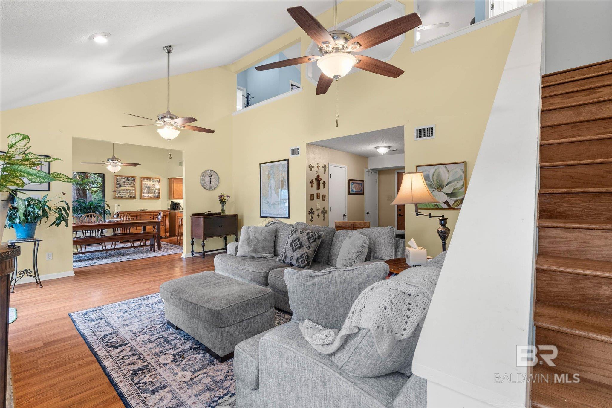 https://zimg.paragon.ice.com/ParagonImages/Property/PG/BCAR/396542/5/0/0/1f5d750a9f760921edf8a07a37563345/7/d00b87314ded4f38aafa97df8f416b88/396542-c7cab785-e207-4e59-9852-25c75633ea1e.JPG