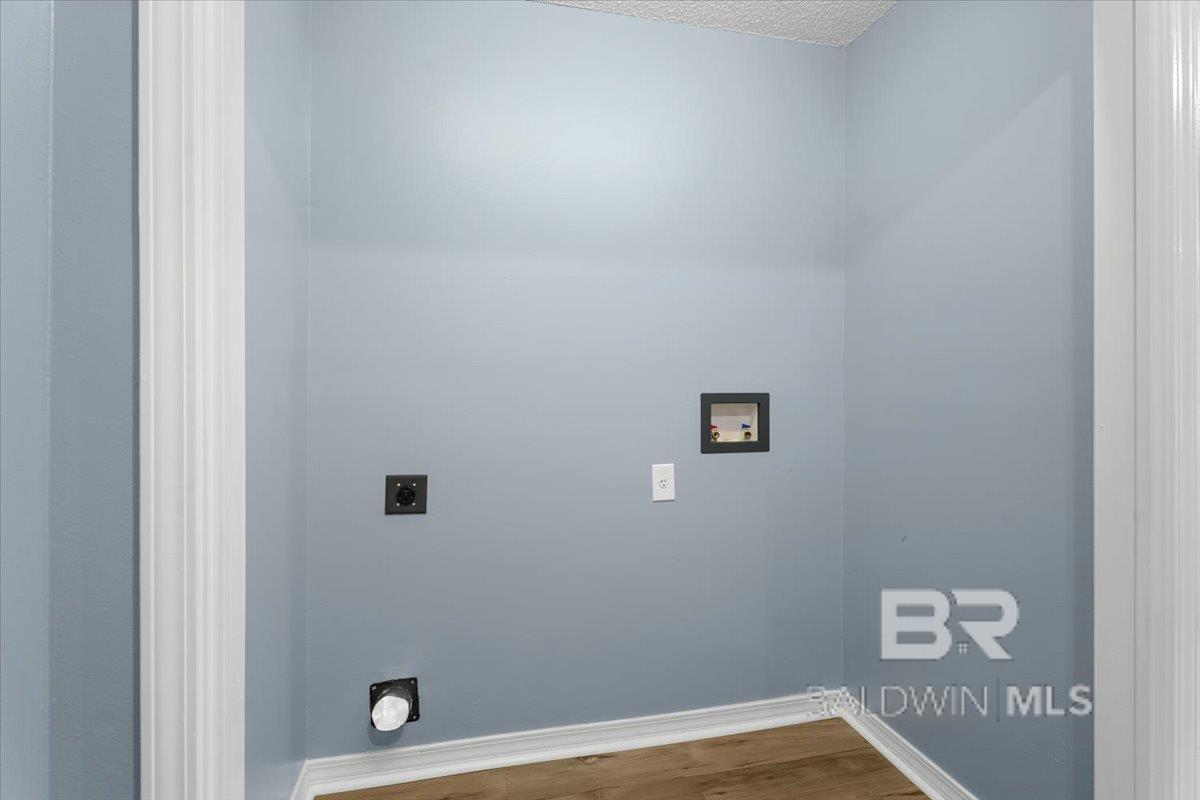 https://zimg.paragon.ice.com/ParagonImages/Property/PG/BCAR/396549/12/0/0/2b65d4b41b11b8d7360ec77ce038721d/7/e6f8200b05e719673956737296b929a7/396549-e5070bbb-b390-496d-89bc-793cc213e3fe.JPG