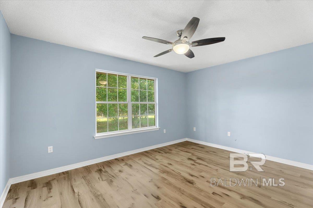 https://zimg.paragon.ice.com/ParagonImages/Property/PG/BCAR/396549/13/0/0/e7e8b47aec03e3dce31f19e603560a1c/7/e6f8200b05e719673956737296b929a7/396549-6eb39e33-da14-4eda-bb91-25e2d300a852.JPG