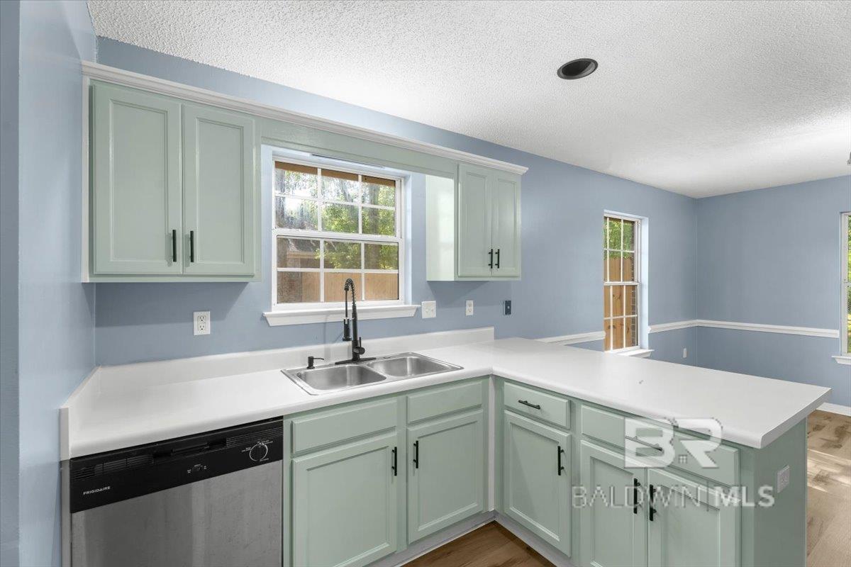 https://zimg.paragon.ice.com/ParagonImages/Property/PG/BCAR/396549/9/0/0/a357a4abceed9cbc9ce69c0a4f4ddbdc/7/e6f8200b05e719673956737296b929a7/396549-5ad1ae5d-b6b7-4563-b16a-fe5da97e1f0d.JPG