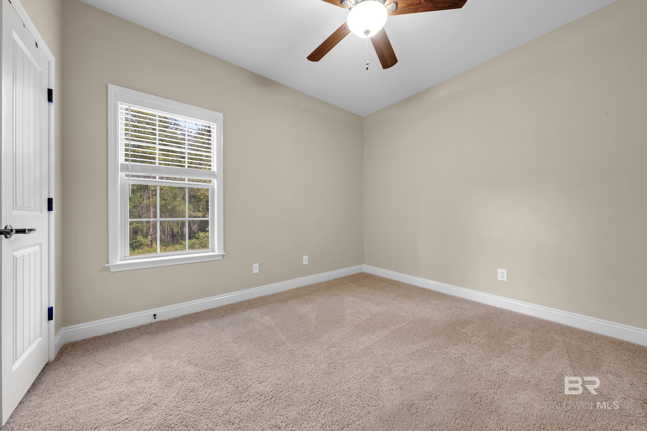 https://zimg.paragon.ice.com/ParagonImages/Property/PG/BCAR/396559/17/0/0/3214ace50932633f021199d276c74a77/7/c105064ef723a2e2d38c65b26c5655b0/396559-009e988e-2186-426a-bad1-0fec1986bab2.JPG