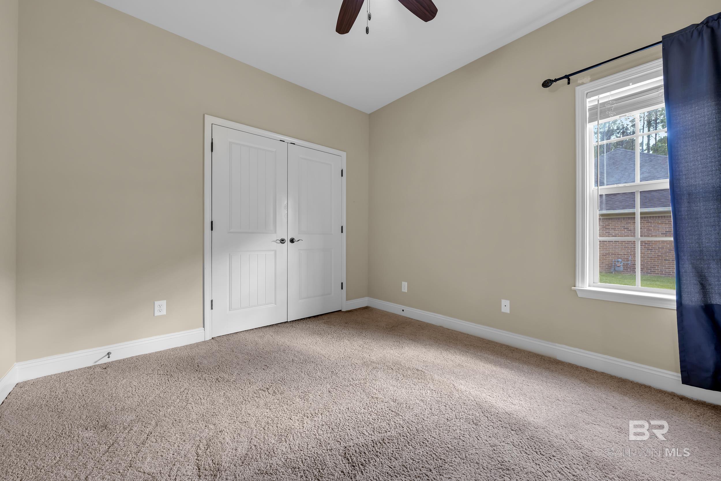 https://zimg.paragon.ice.com/ParagonImages/Property/PG/BCAR/396559/20/0/0/a123981a575ae838e3f3fc61b34a5132/7/c105064ef723a2e2d38c65b26c5655b0/396559-a1a6a41b-627b-482a-b10c-73247cfac927.JPG