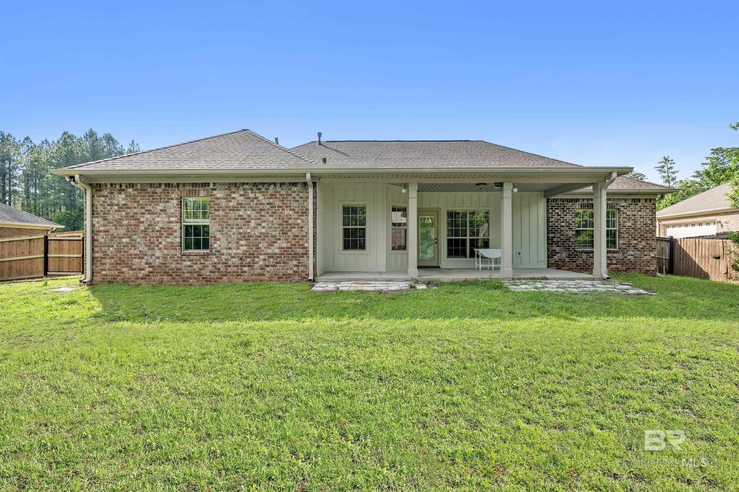 https://zimg.paragon.ice.com/ParagonImages/Property/PG/BCAR/396559/25/0/0/fee9865a8ed4e5f4ab61d0b87d17c072/7/c105064ef723a2e2d38c65b26c5655b0/396559-7e0744a0-5471-4cf3-8adc-b17e777b2156.JPG