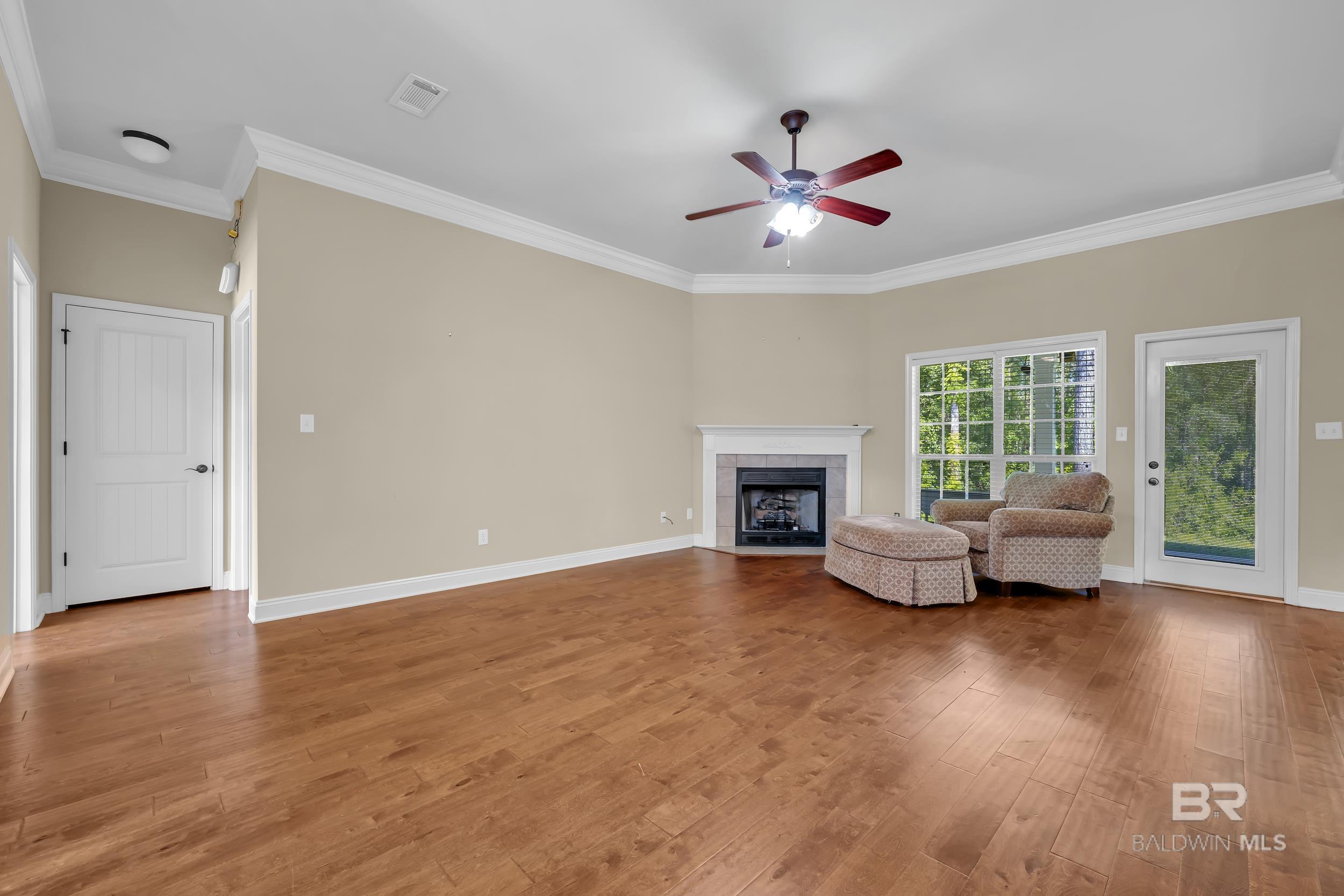 https://zimg.paragon.ice.com/ParagonImages/Property/PG/BCAR/396559/4/0/0/5e95d44f02d0956a33d2cc52154ad3f3/7/c105064ef723a2e2d38c65b26c5655b0/396559-8c756890-92fe-4592-82c1-2f2dc390ceb6.JPG
