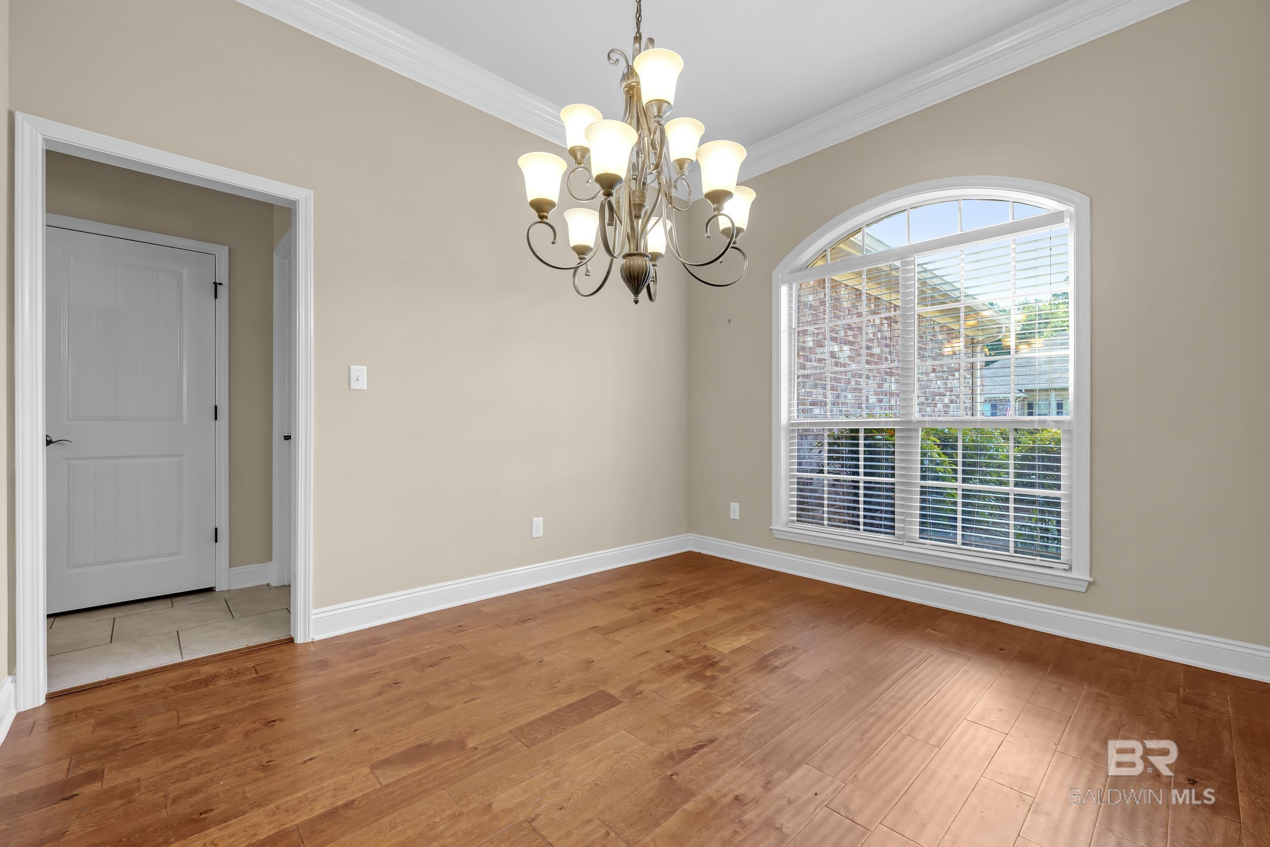 https://zimg.paragon.ice.com/ParagonImages/Property/PG/BCAR/396559/6/0/0/3d9f2e84deb8e4b3887c23f77f271d7b/7/c105064ef723a2e2d38c65b26c5655b0/396559-8e1a6fb6-a188-4c83-af1d-a9adf07572b6.JPG