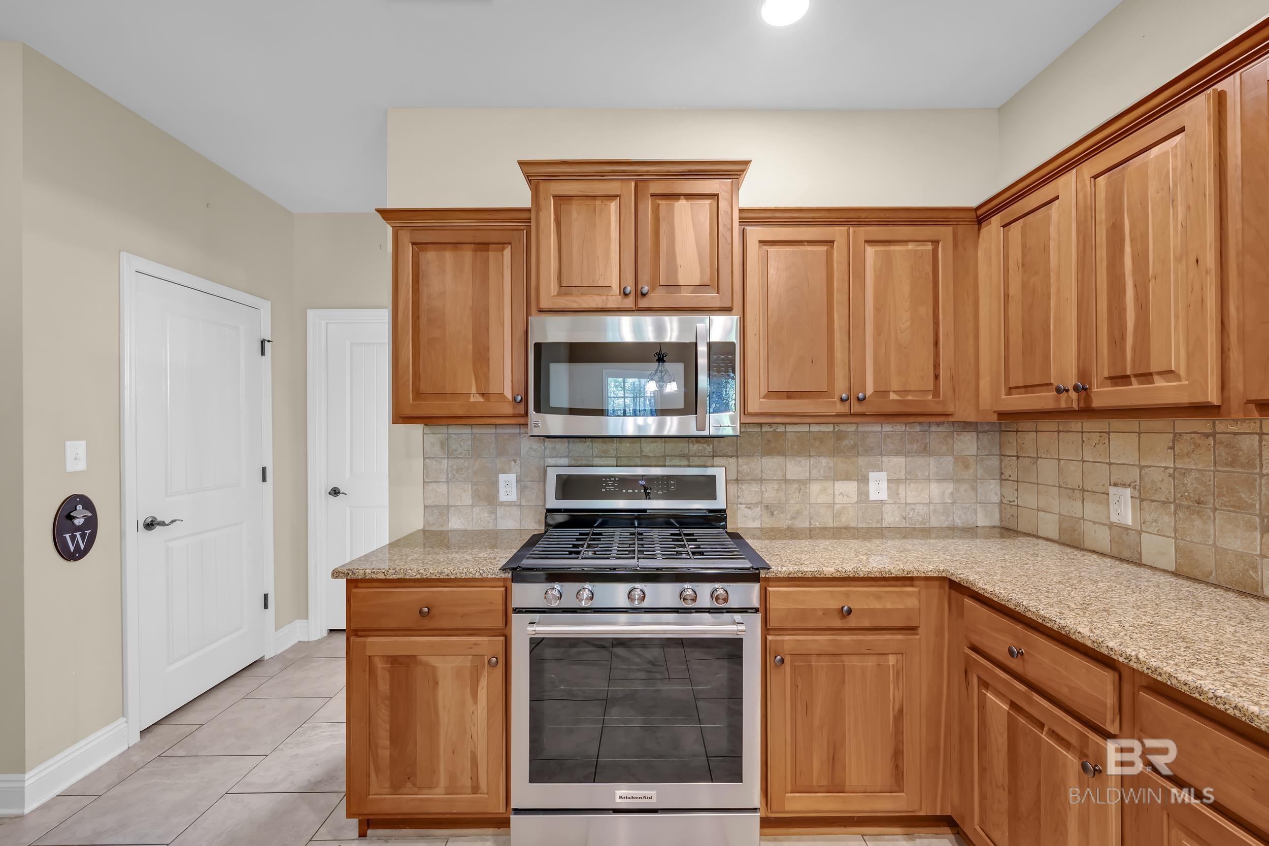 https://zimg.paragon.ice.com/ParagonImages/Property/PG/BCAR/396559/8/0/0/05d513c7c86507422efdd0f6bcfe6604/7/c105064ef723a2e2d38c65b26c5655b0/396559-3ebe6361-bac4-4e2b-aa84-7163cad5ba34.JPG