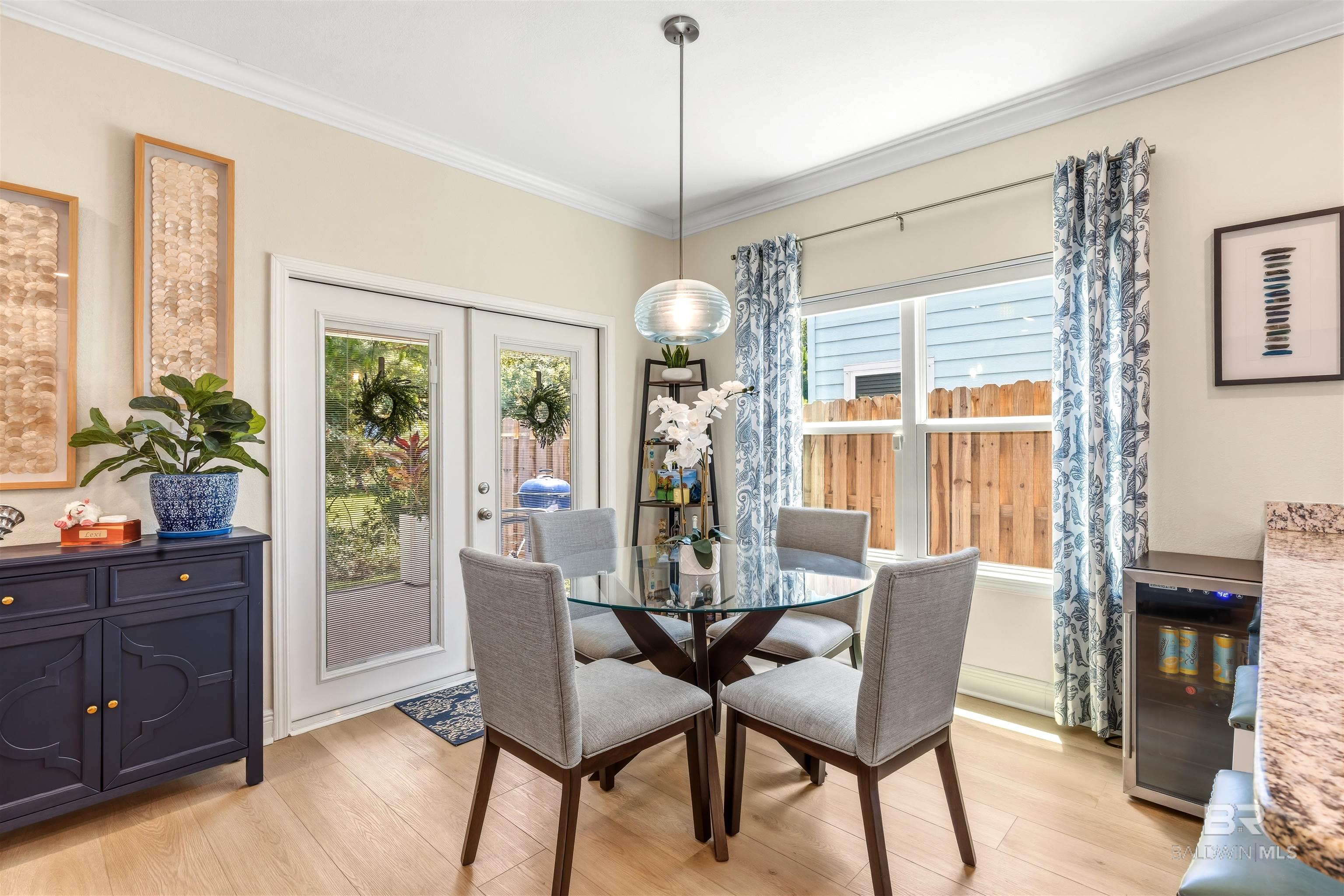 https://zimg.paragon.ice.com/ParagonImages/Property/PG/BCAR/396561/10/0/0/4c432aa63377aae80f5032ecbe39ce1e/7/efc638c4f7b861b8f60094e3c9f80a87/396561-ae88312a-204e-43d1-a655-d413a13c7999.JPG