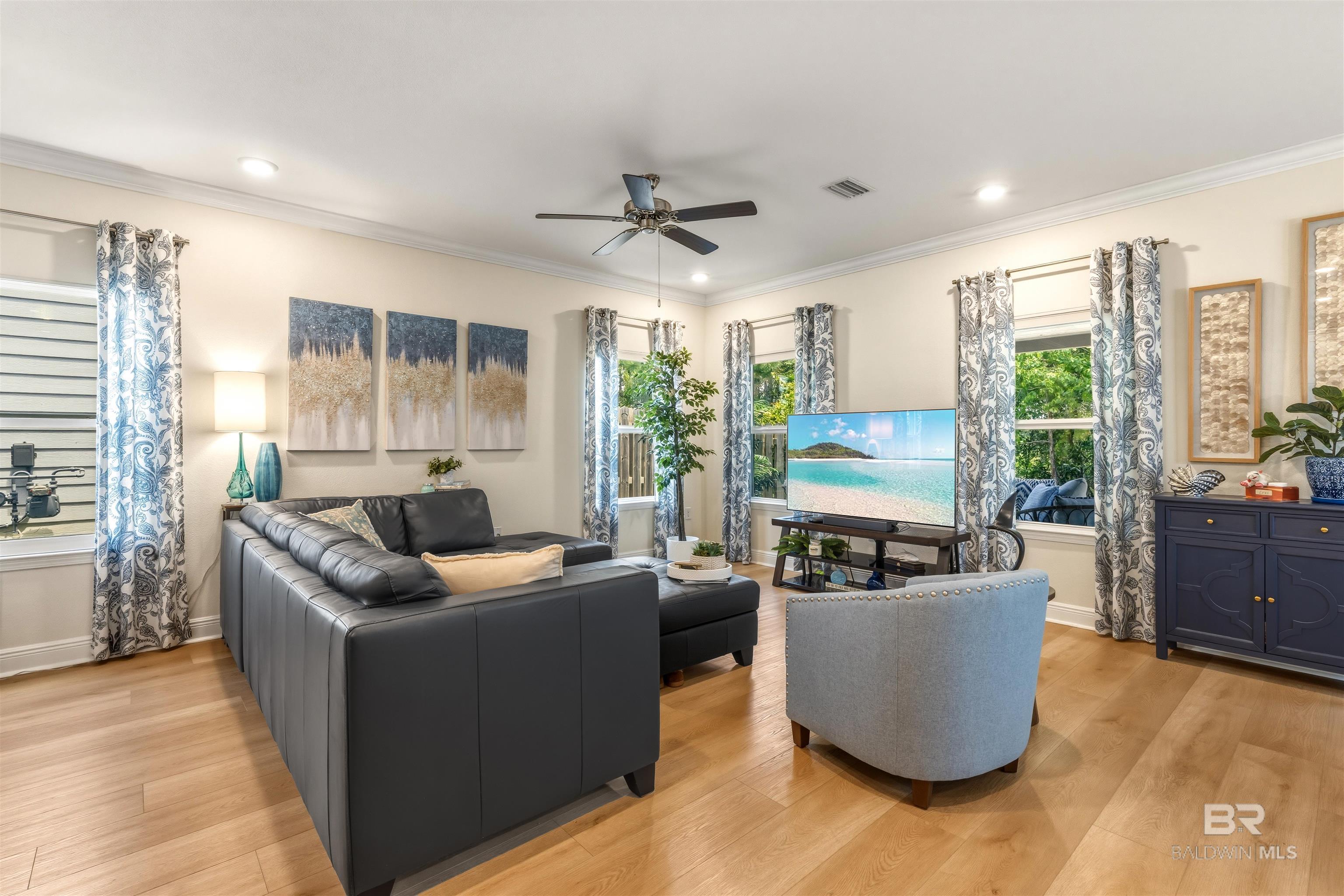 https://zimg.paragon.ice.com/ParagonImages/Property/PG/BCAR/396561/4/0/0/d69d52828ef2a4db40299e4124c5d887/7/efc638c4f7b861b8f60094e3c9f80a87/396561-b4f4ad32-82c8-4ba1-bfce-1ffd77975f4c.JPG