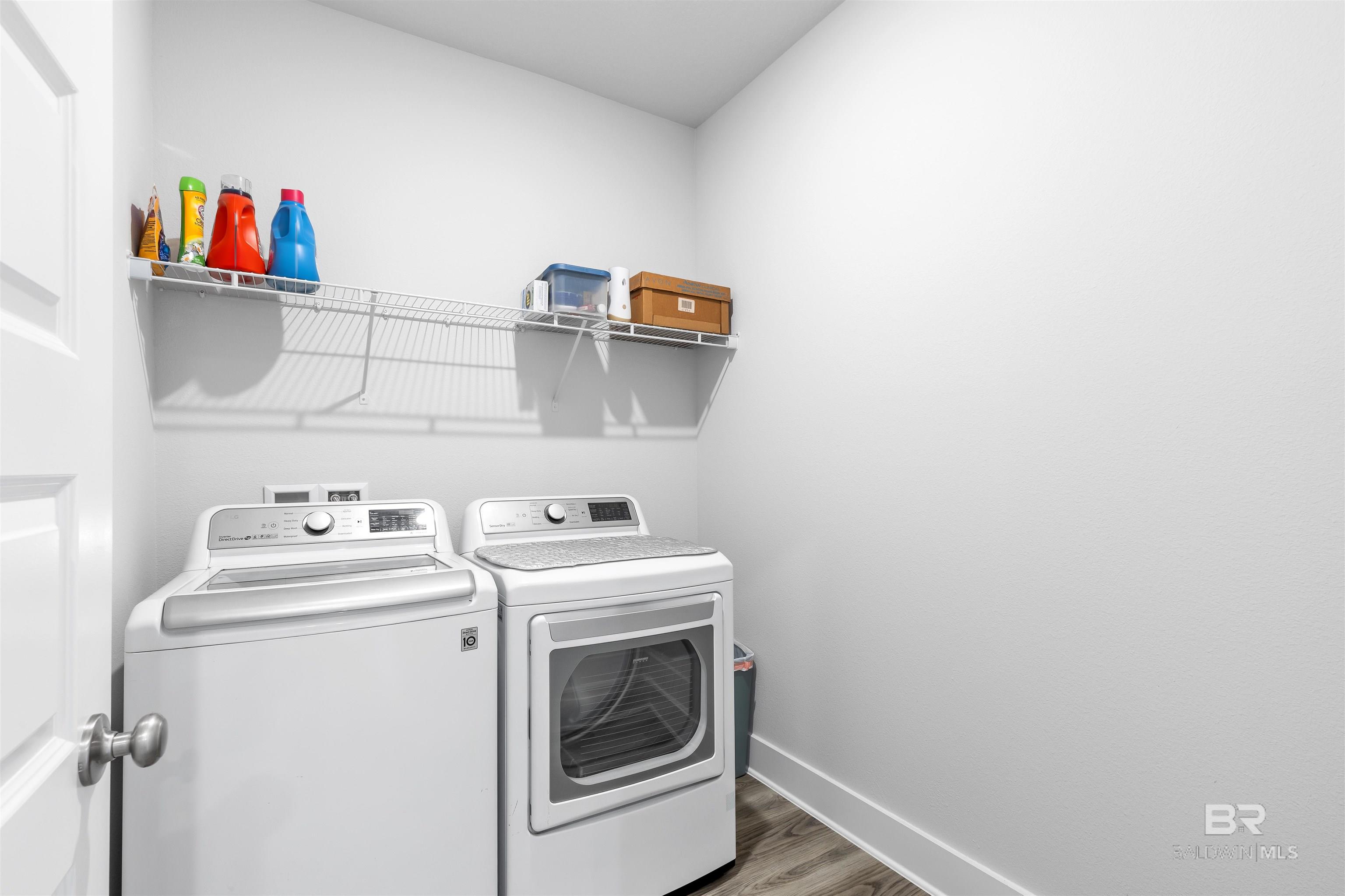 https://zimg.paragon.ice.com/ParagonImages/Property/PG/BCAR/396562/12/0/0/cb2da1e6d9b644d4018aacafd6223abb/7/2cd8d77b3f0ae1f23398a4ea431ee487/396562-9618e5d5-7916-4a96-bd12-9f2ada2d1631.JPG